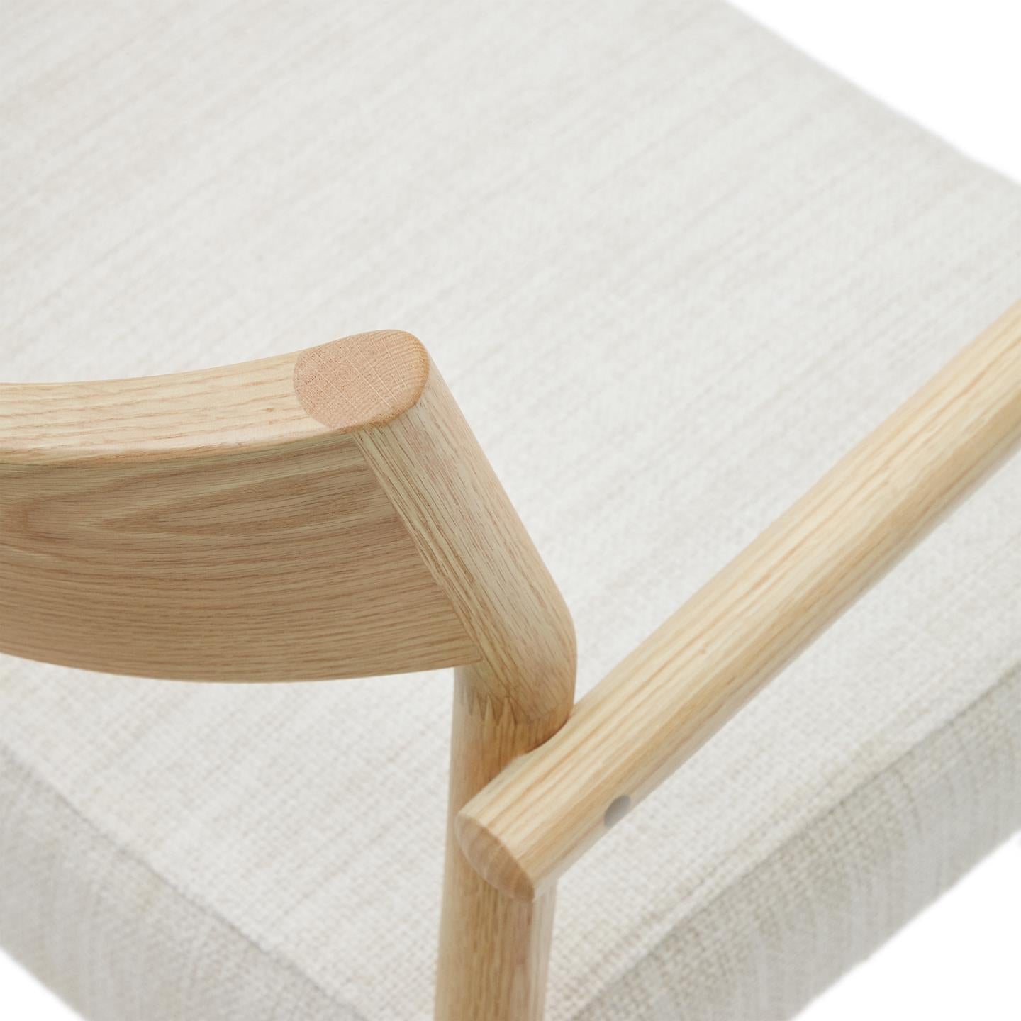 FALCONERA chair beige chenille with an oak base