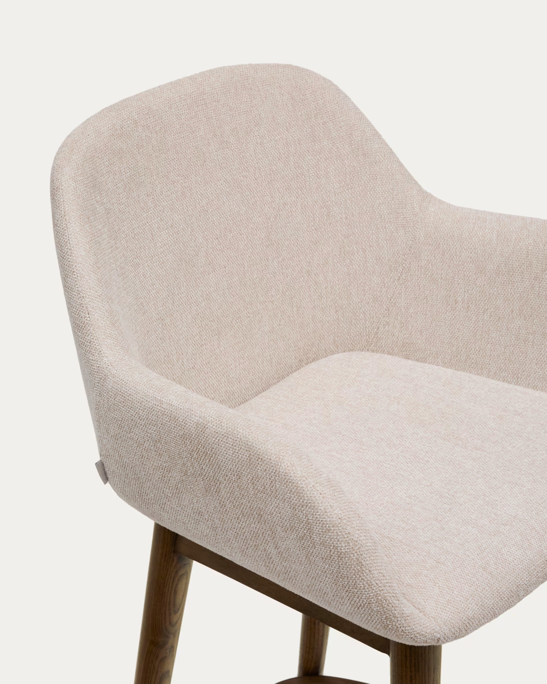 Horse riding chair beige with a dark wooden base