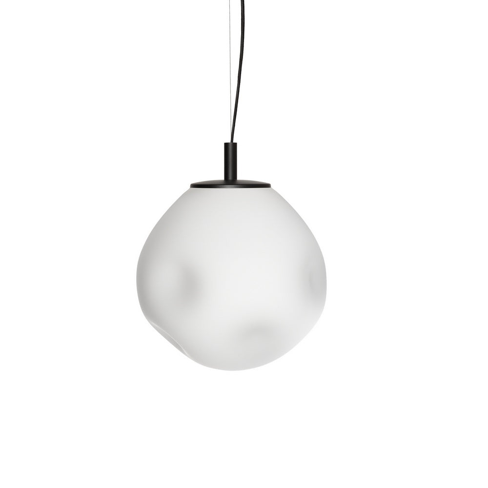 CLOE black pendant lamp