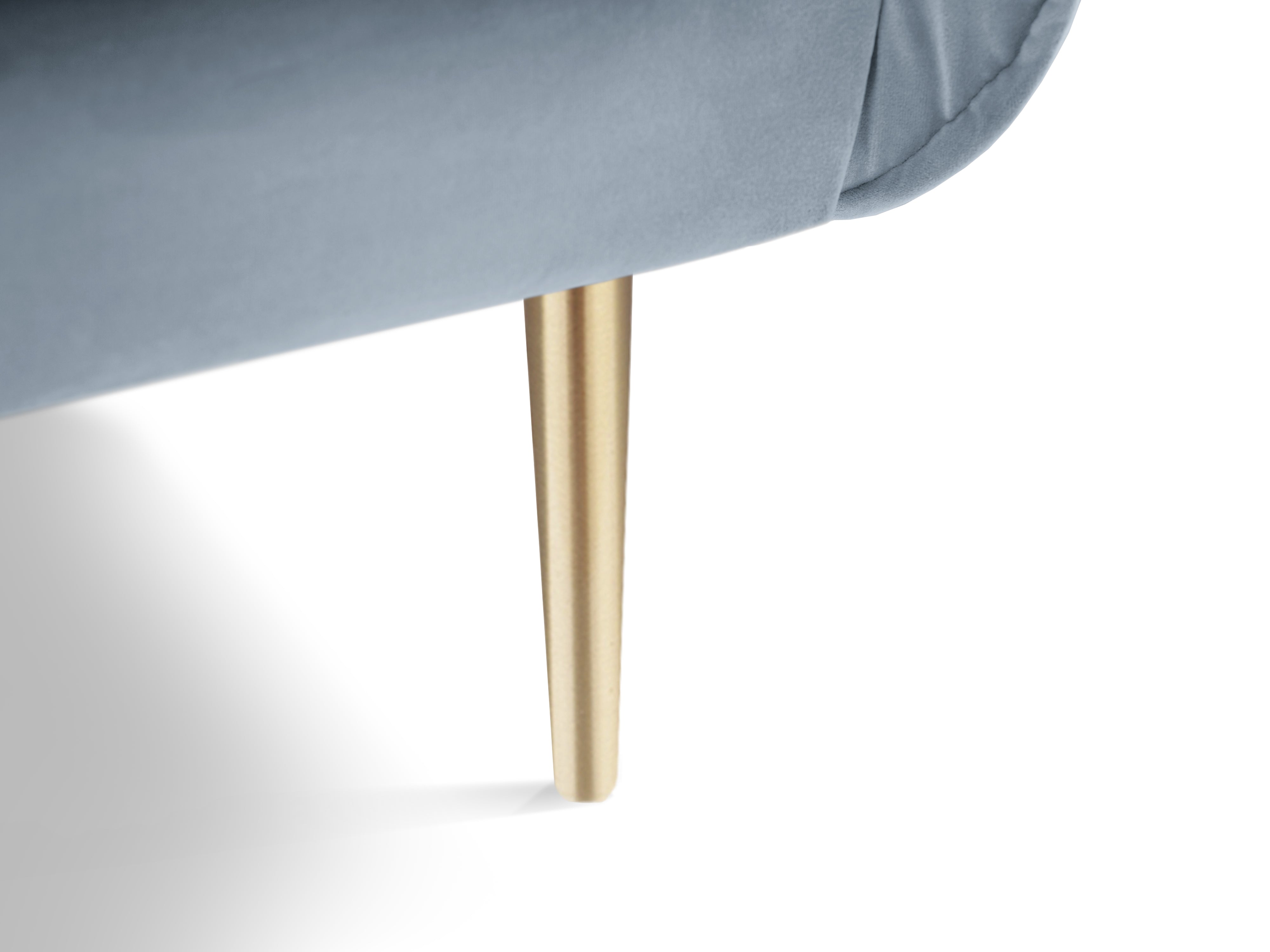 Sametové křeslo VIENNA světle modré se zlatým podstavcem