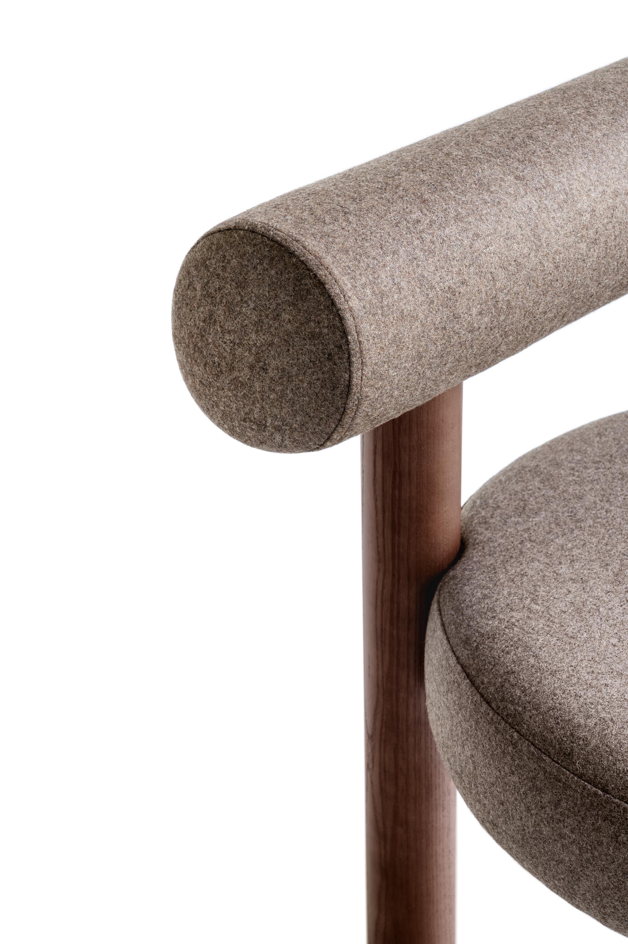 Upholstered GROPIUS CS2 Chair with Wooden Base