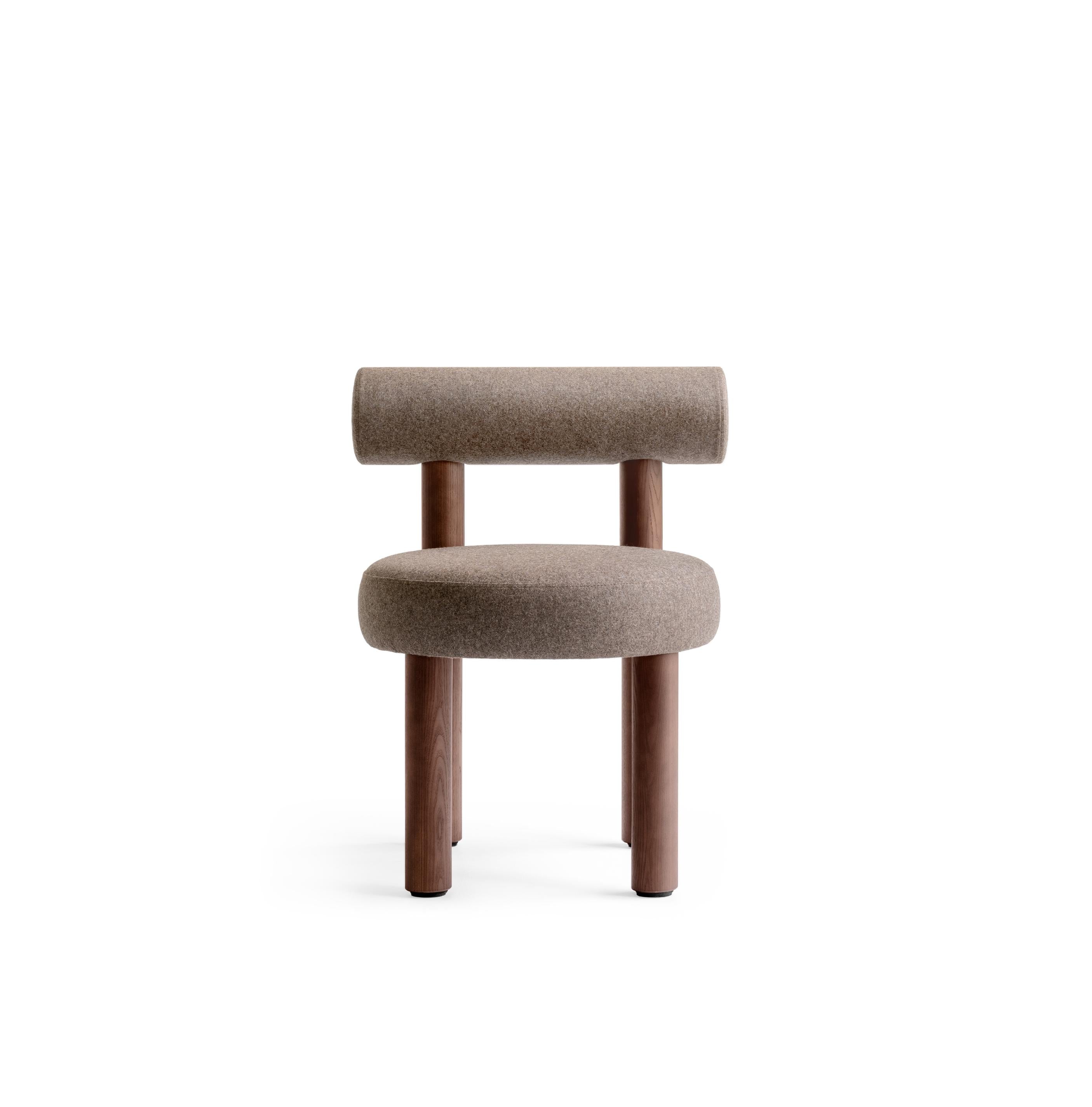 Upholstered GROPIUS CS2 Chair with Wooden Base