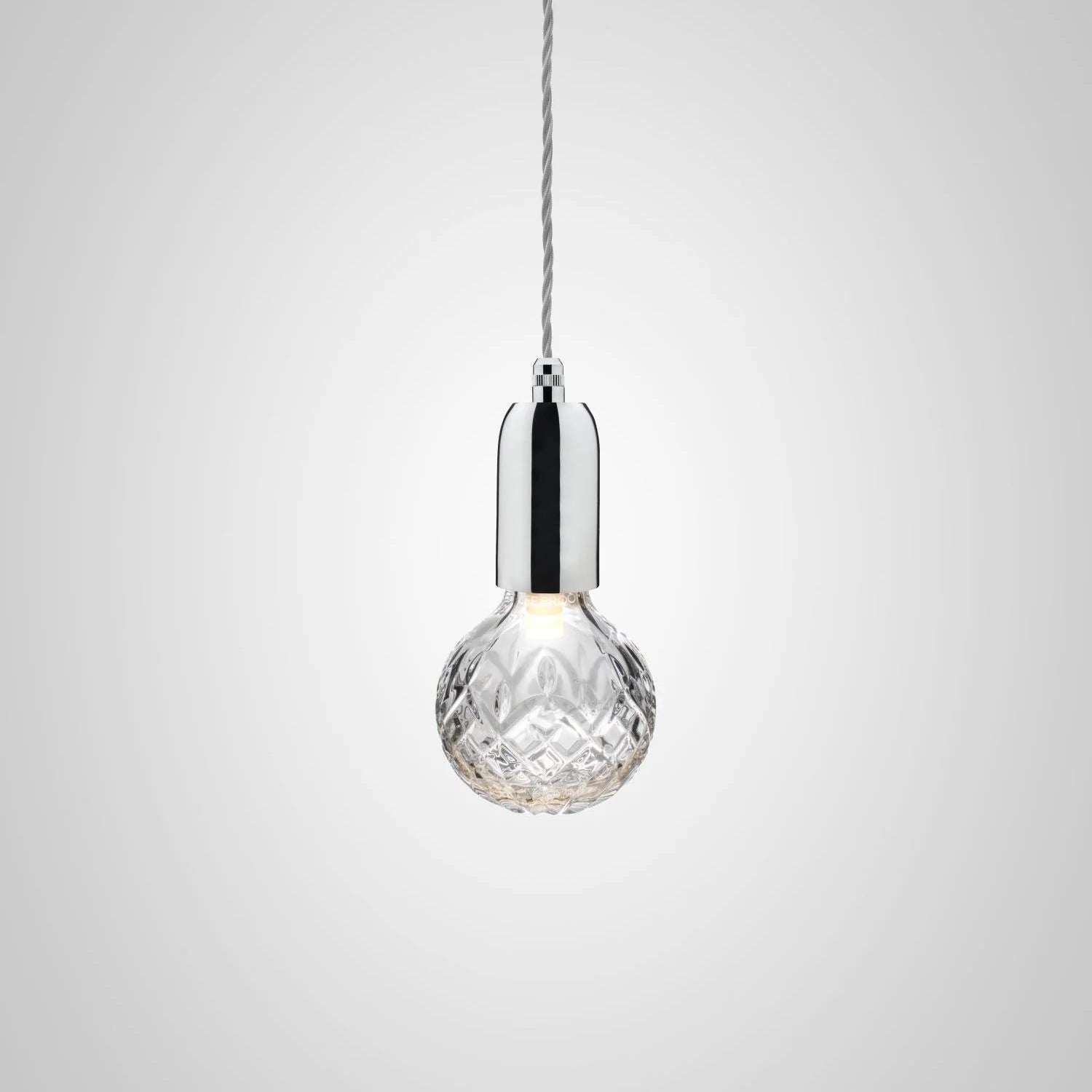 Lustrná lampa CRYSTAL BULB s křišťálovým sklem a chromovaným povrchem