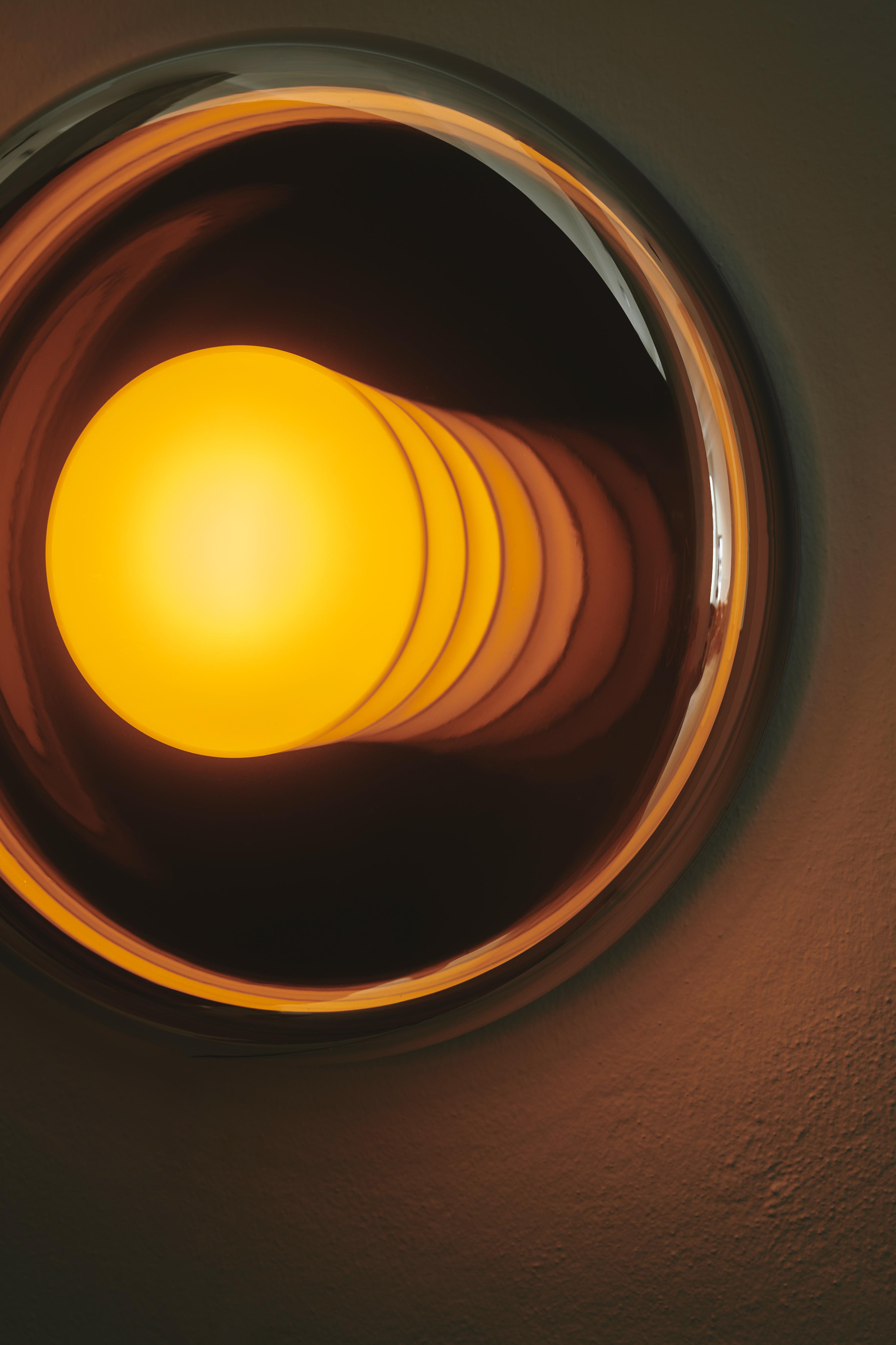 ENDLESS wall lamp coated glass