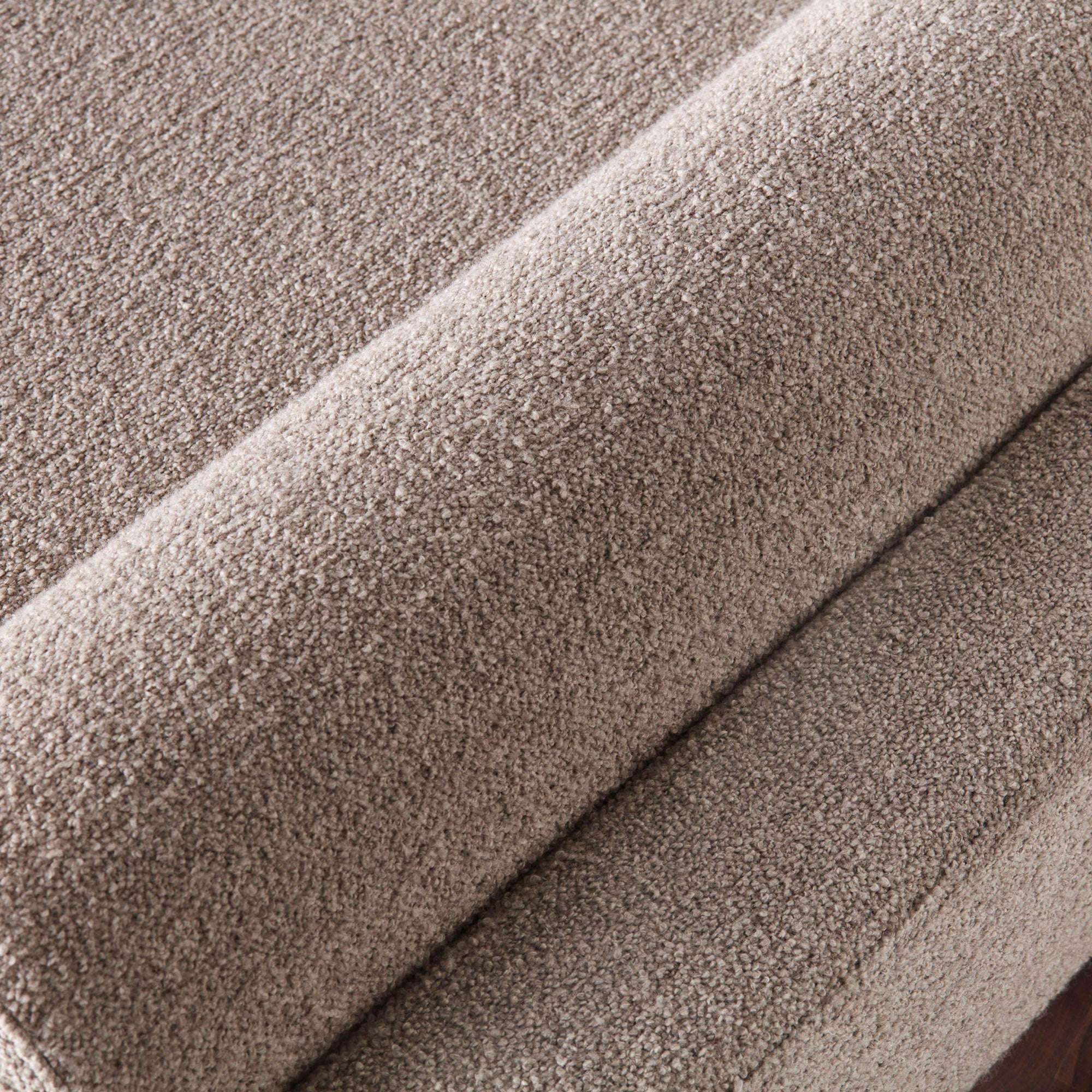 V Daybed in sandy boucle