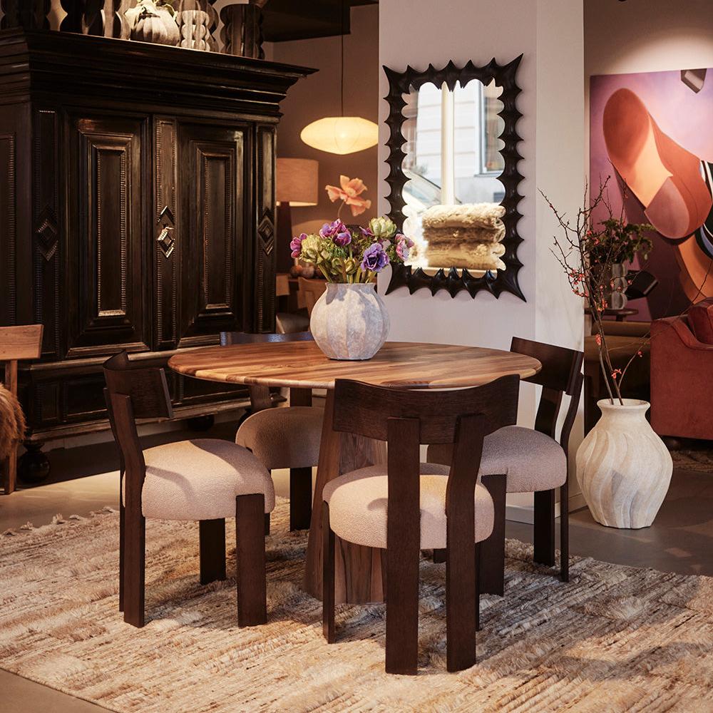 Krzesło ALBA beżowy z ciemną dębową podstawą