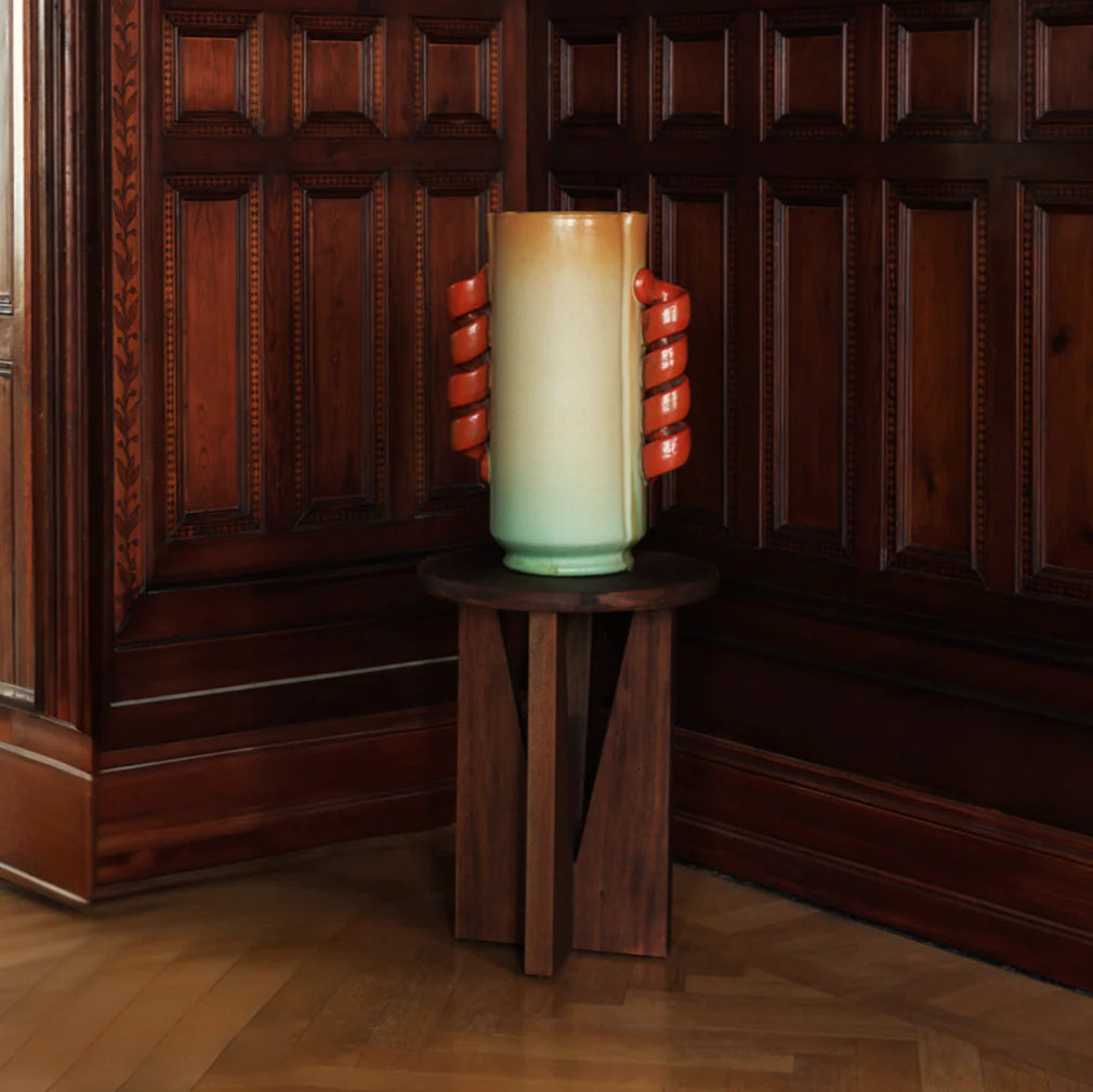 Boční stolek z jasanového dřeva