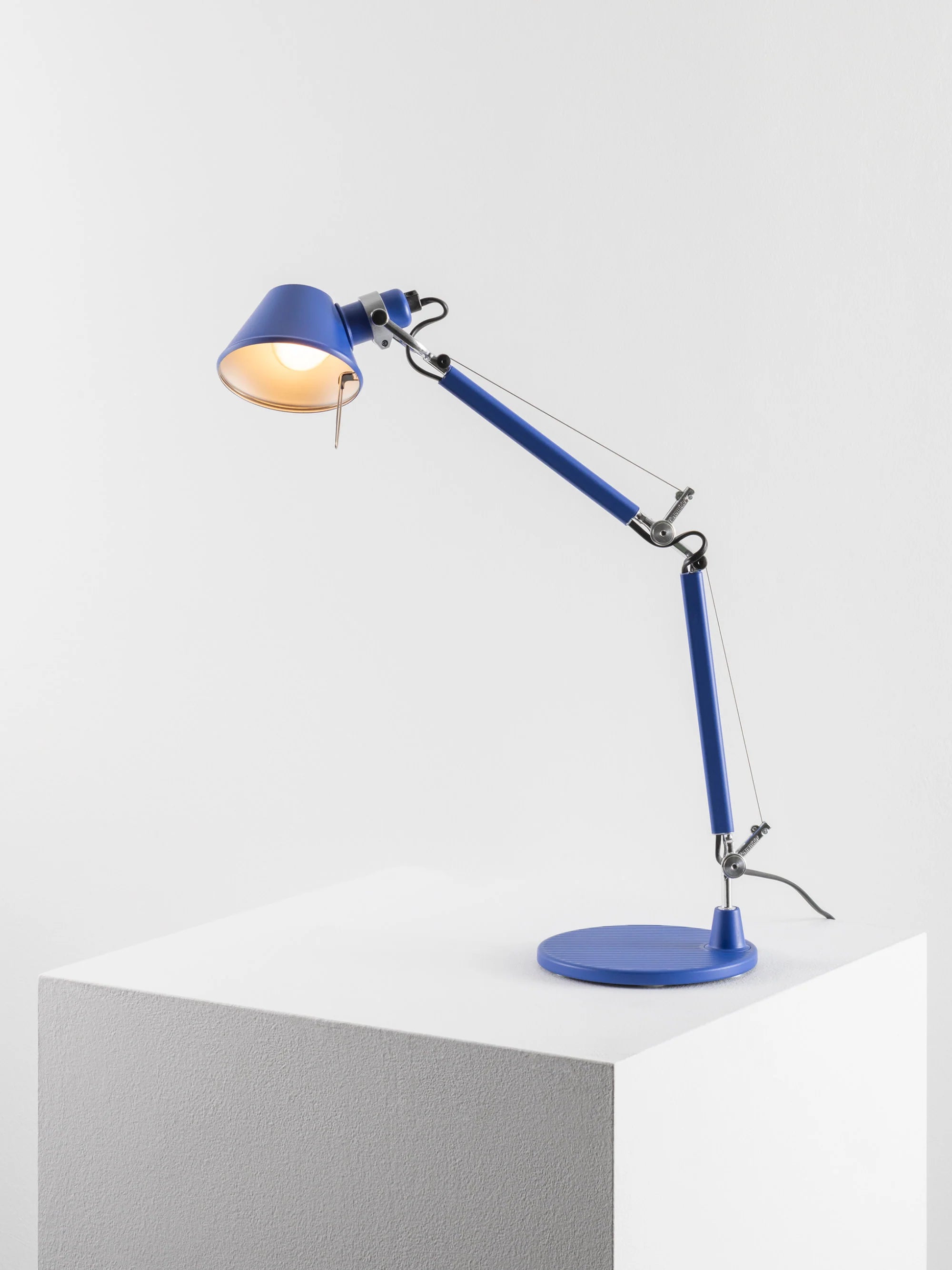 Lampa biurkowa regulowana TOLOMEO MICRO COLOR MATTE królewski niebieski