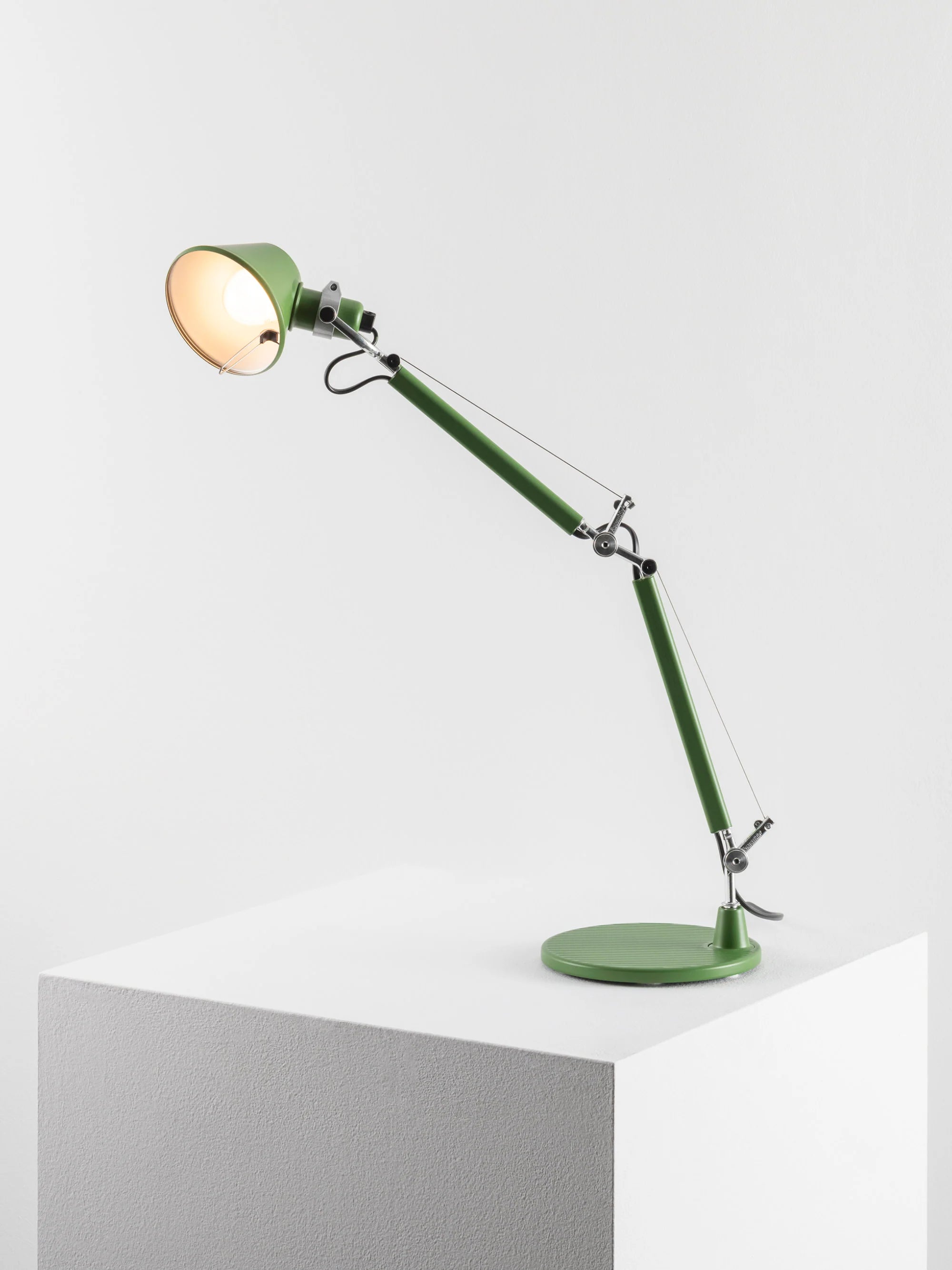 Lampa biurkowa regulowana TOLOMEO MICRO COLOR MATTE oliwkowy