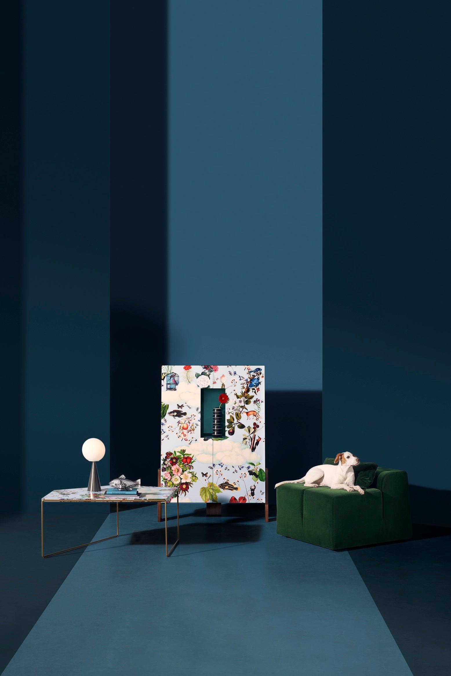 Regál ZIQQURAT modrý s tyrkysovým podstavcem