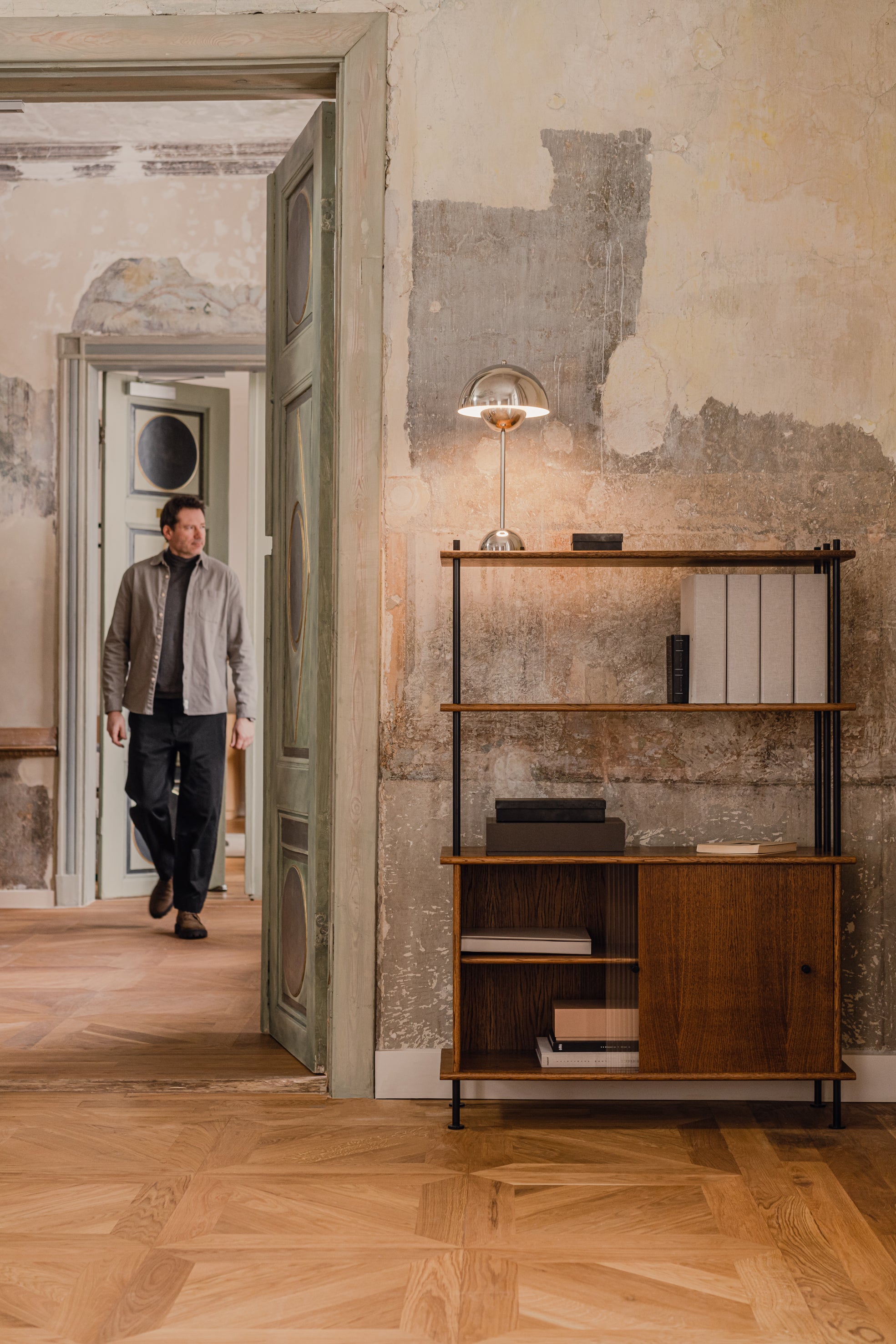 BAVA 100 Cabinet Dark Oak Wood