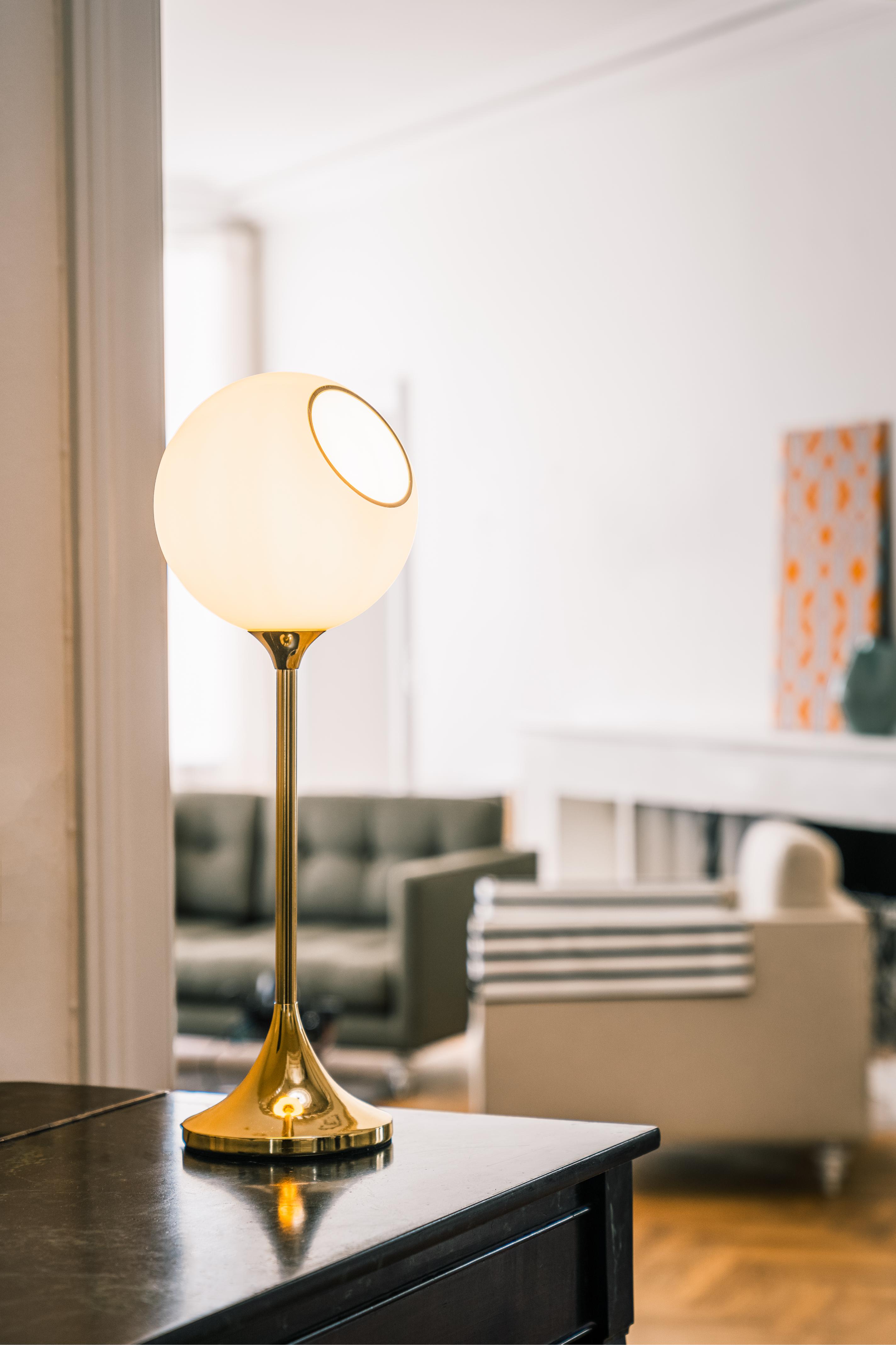 Lampa stołowa BALLROOM biały ze złotą podstawą