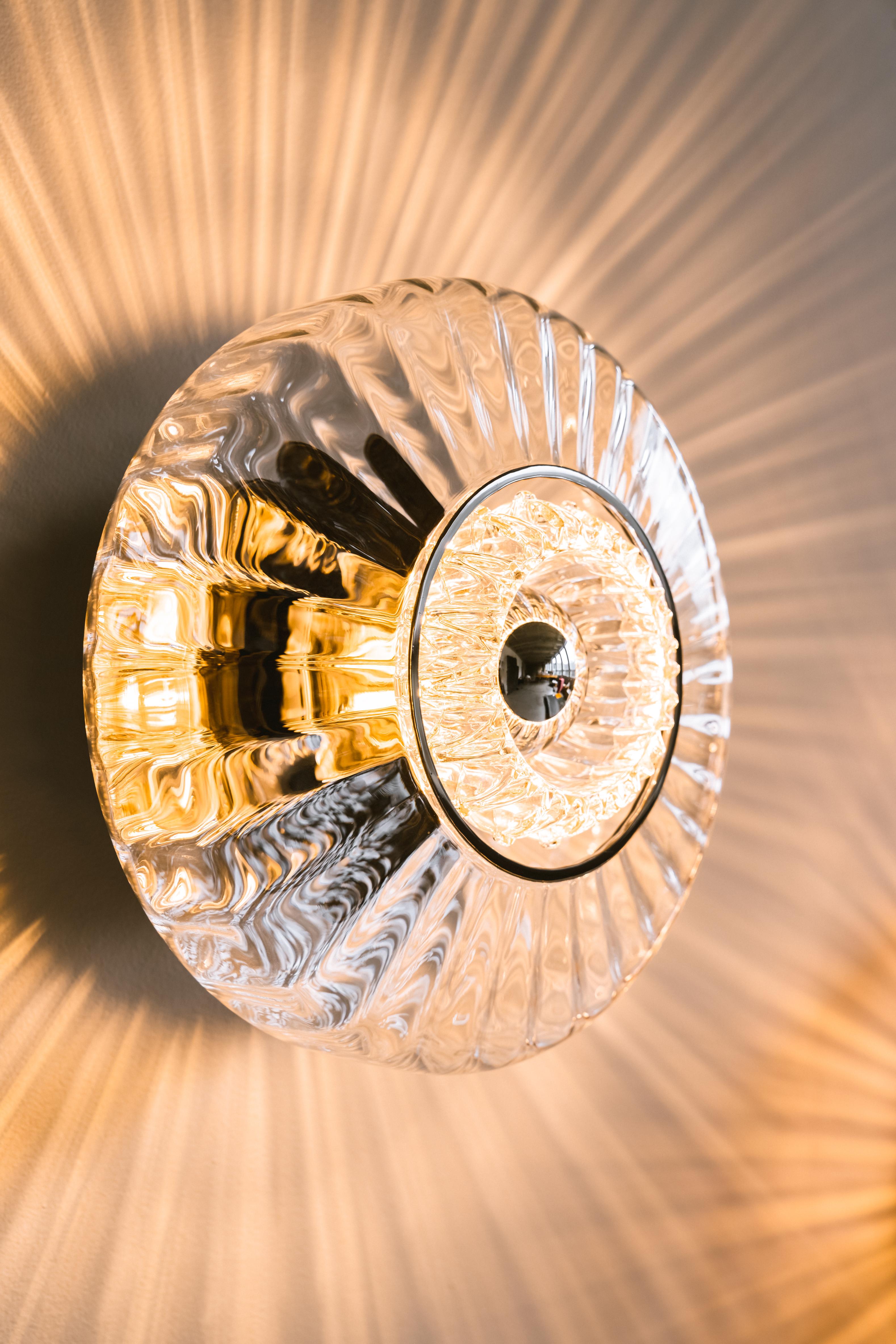 NEW WAVE OPTIC glass wall lamp