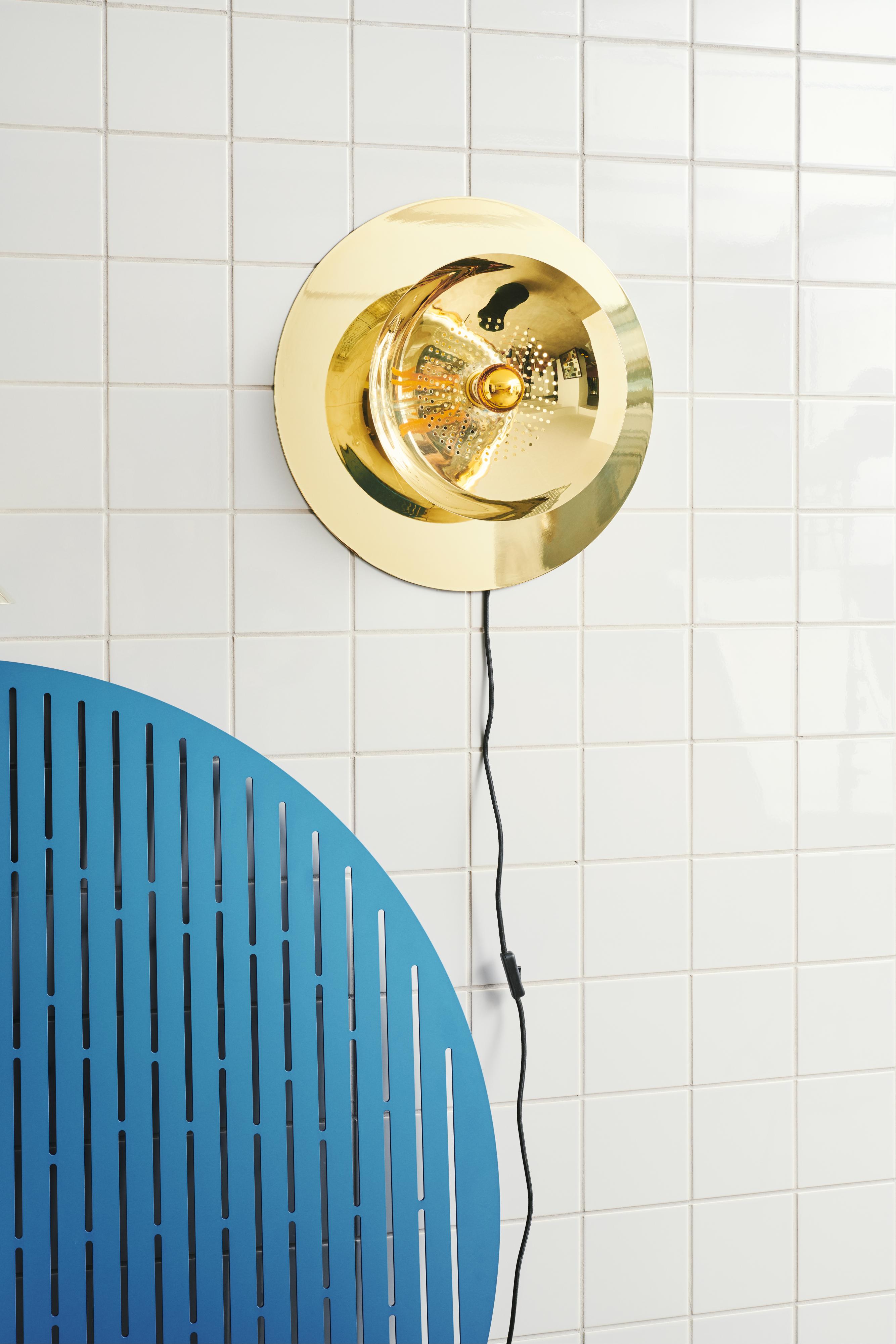 WANTED Wall Lamp Gold