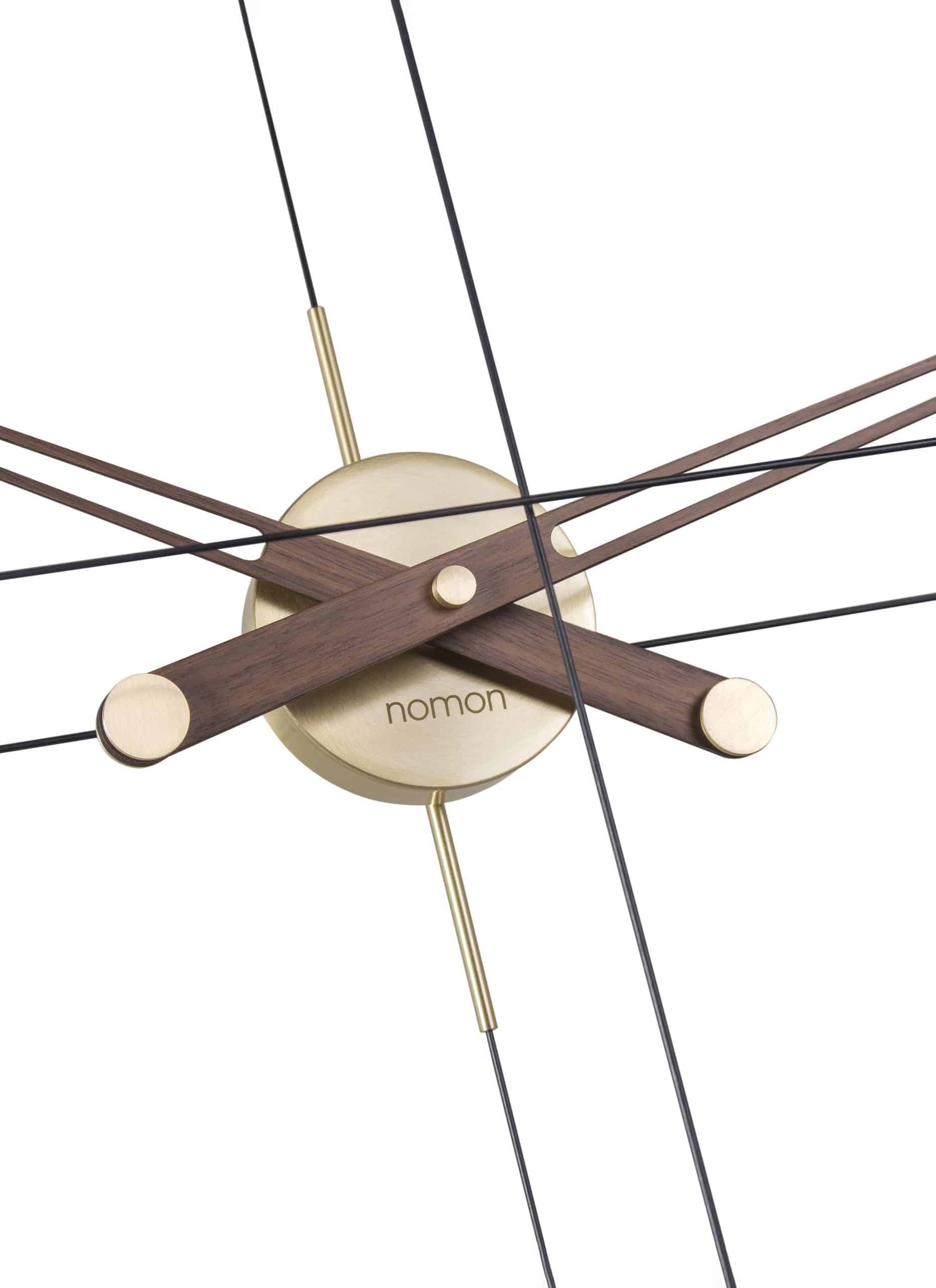 Nástěnné hodiny DELMORI ořechové dřevo s černou a mosaznou