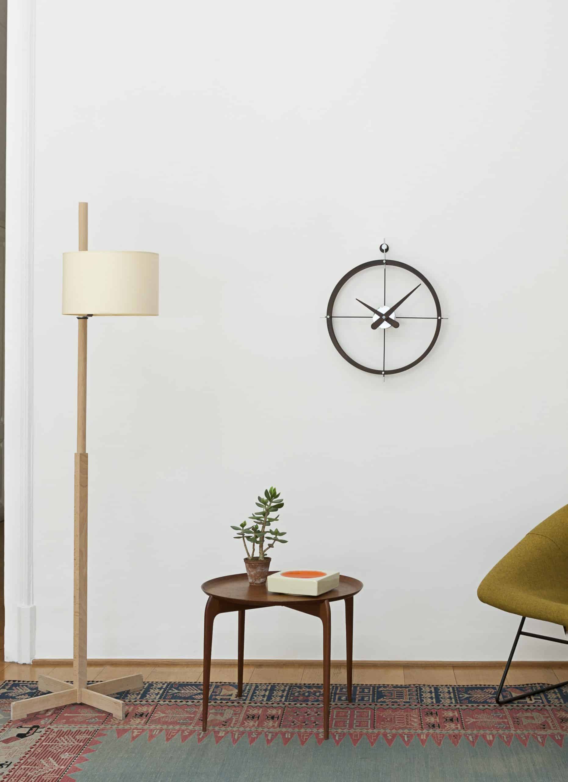 Wall Clock DOS PUNTOS walnut wood with chrome