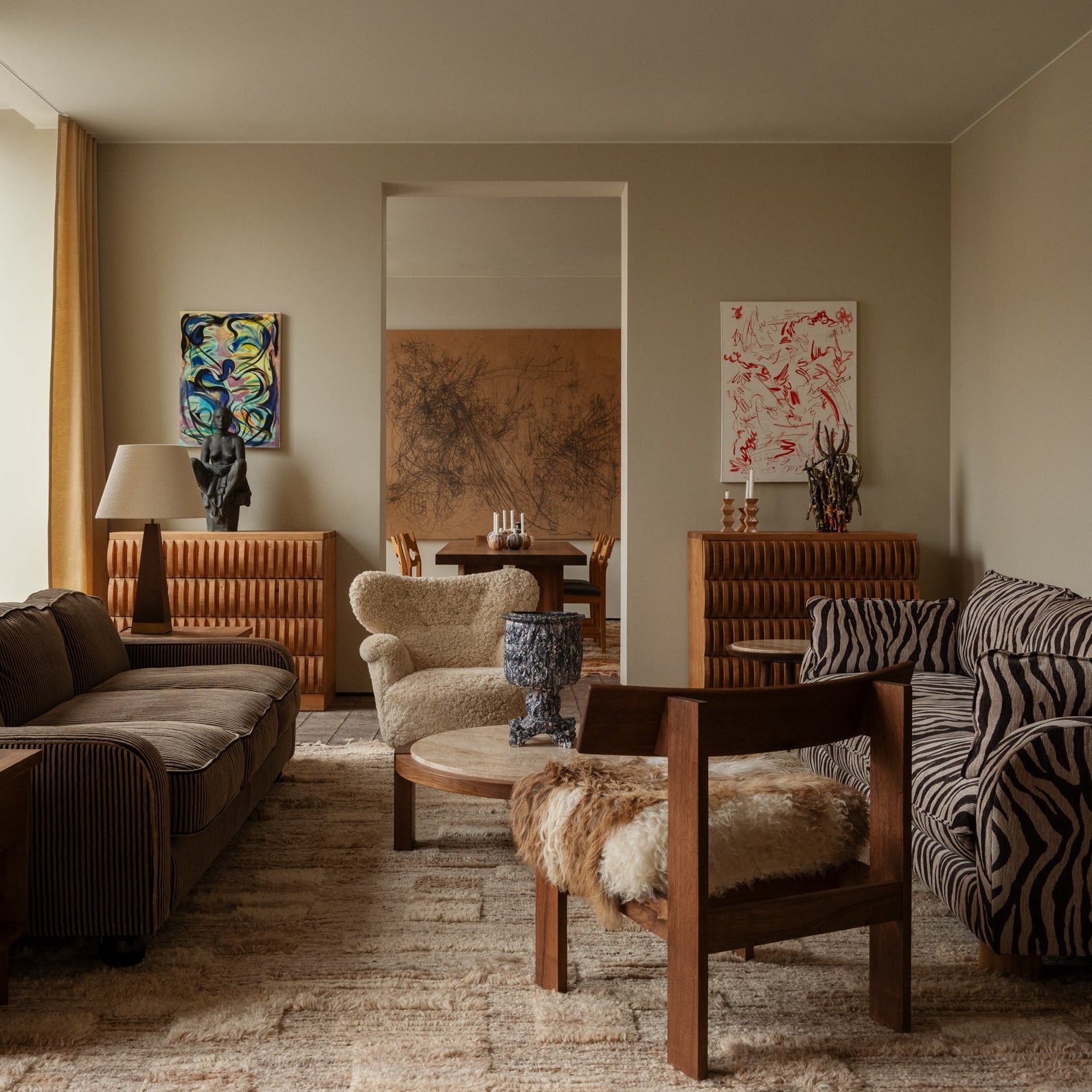 Stolik kawowy DEAN trawertyn z drewnianą podstawą