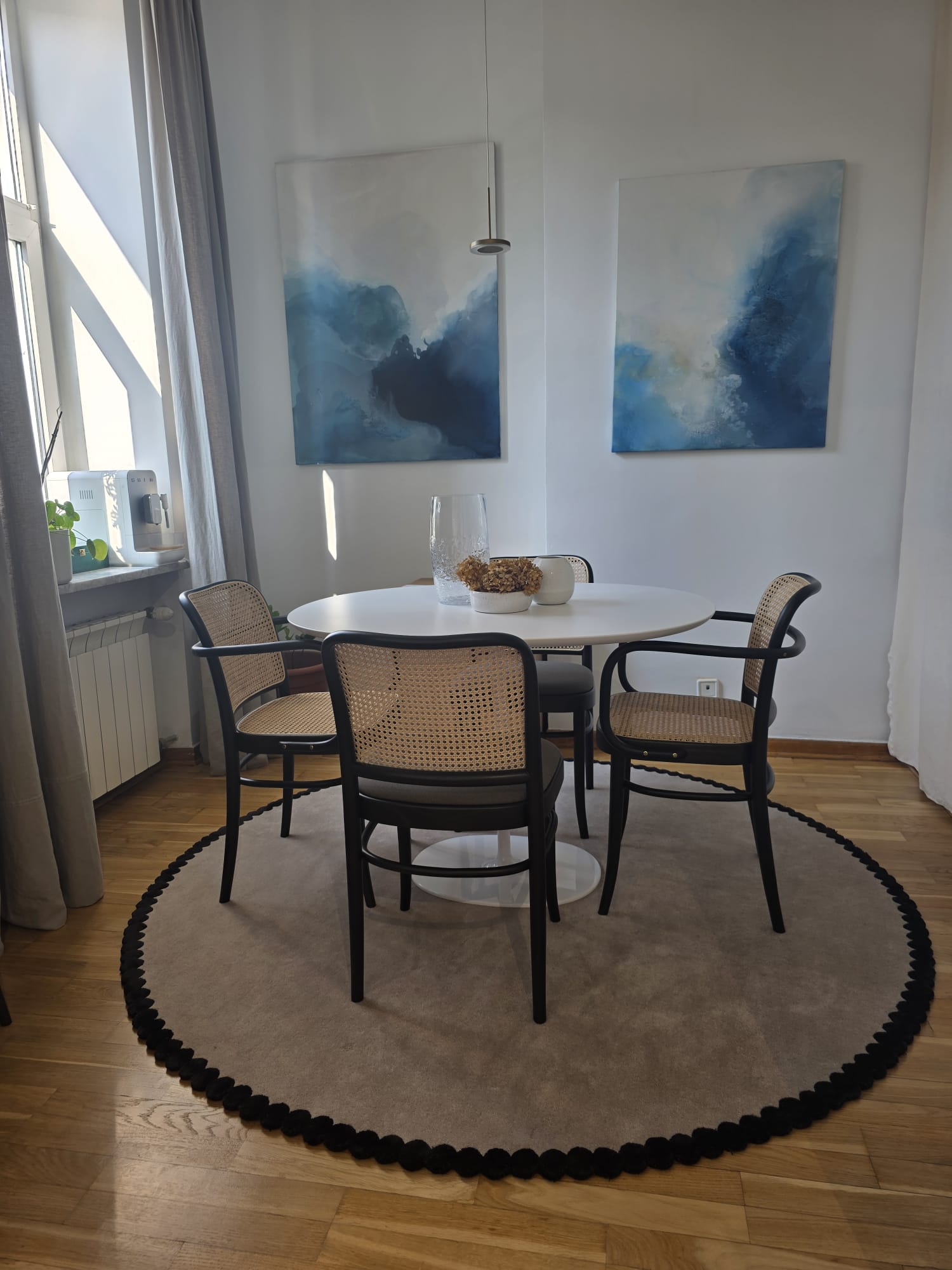 Round rug LAILA beige with black