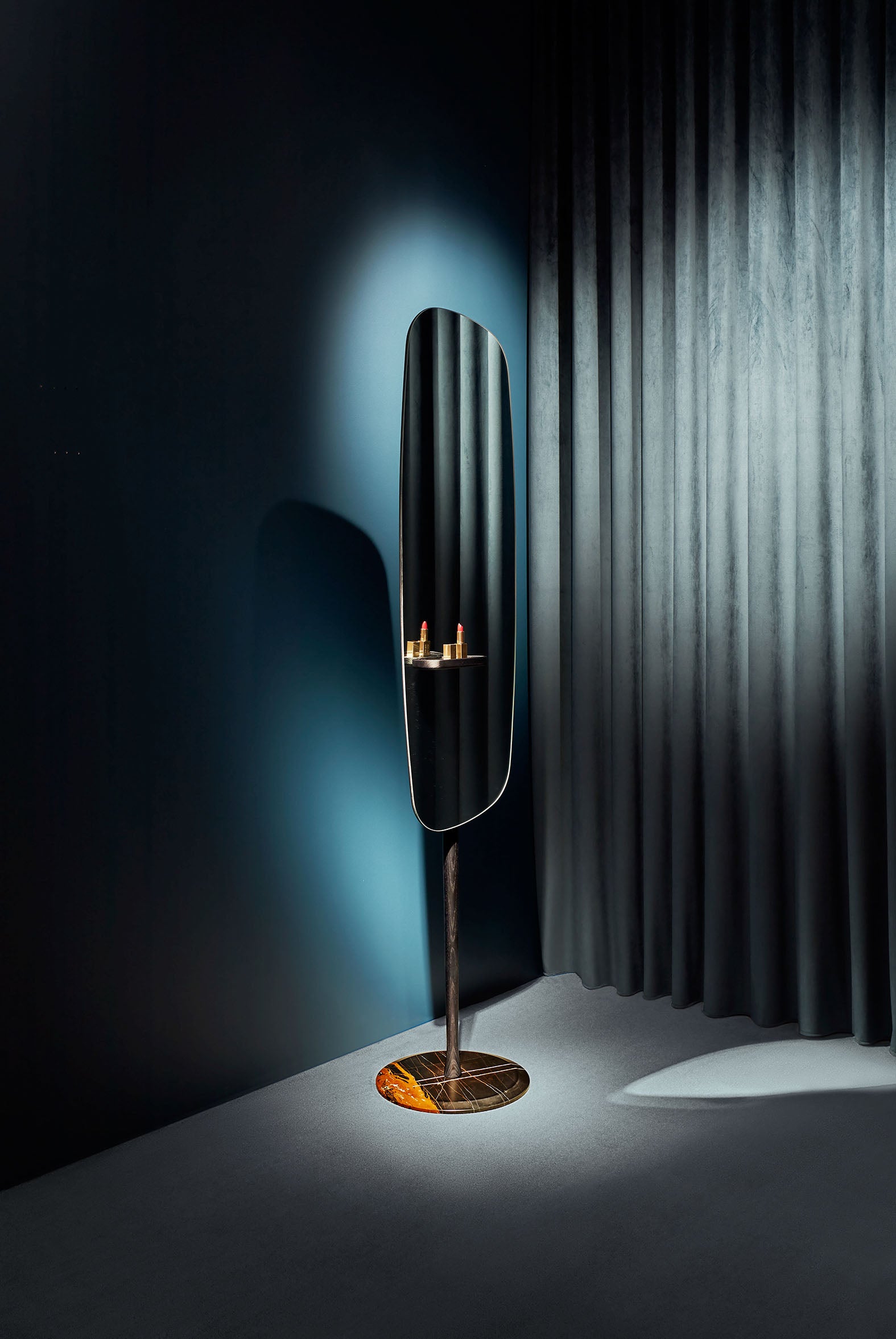 Podlahová lampa PIE dřevo s mramorem