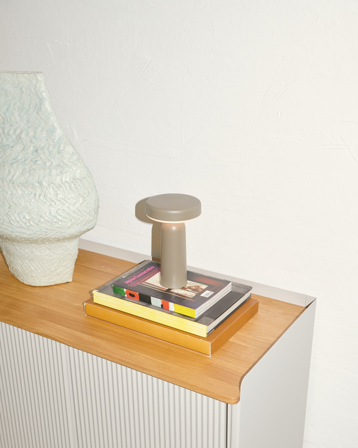 Přenosná venkovní lampa EASE taupe