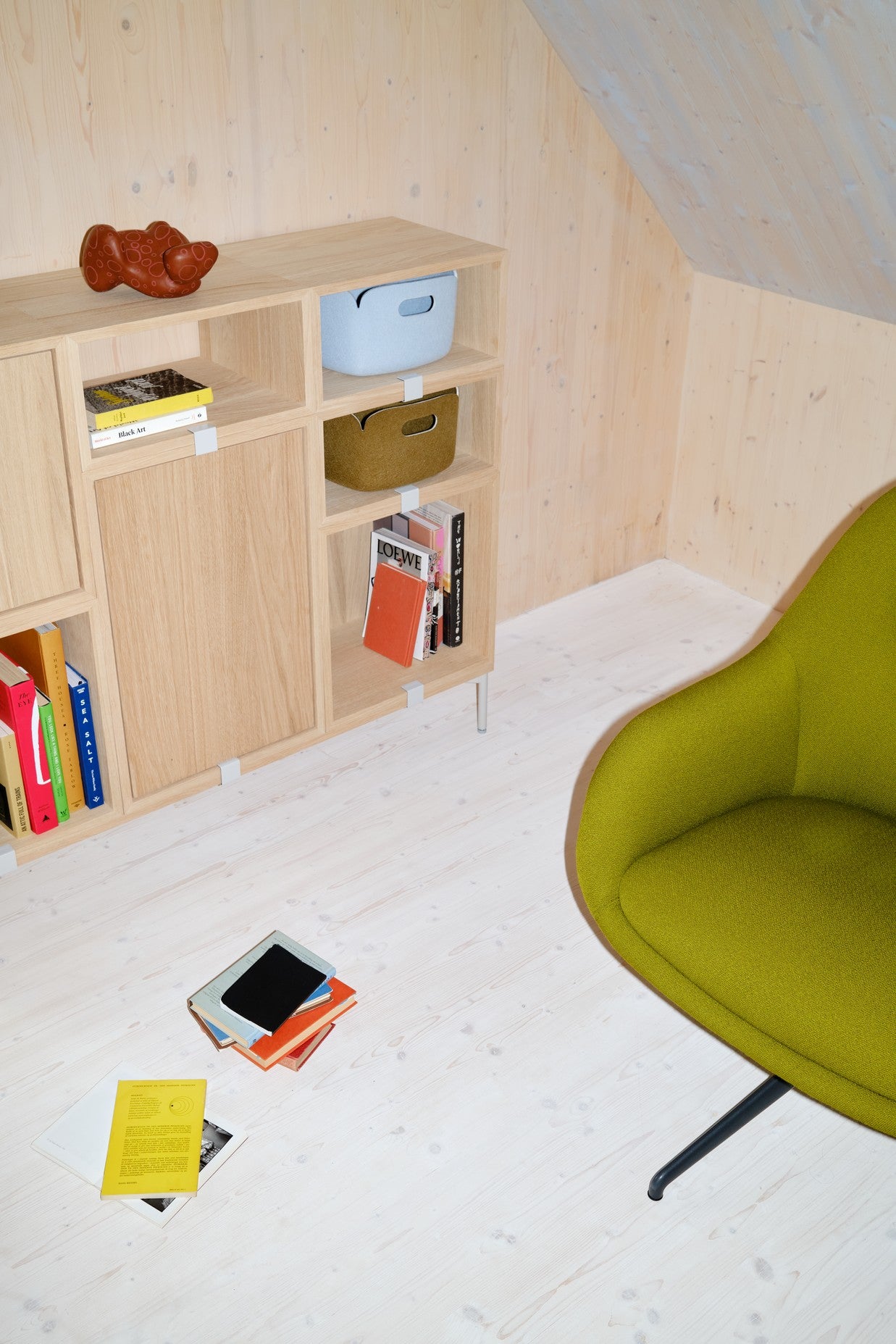 Customized FIBER Swivel Armchair