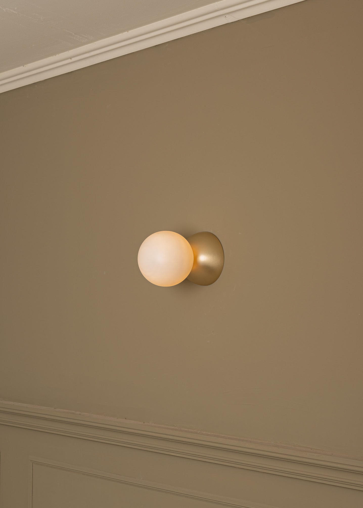 Wall lamp EKLIPSO brass