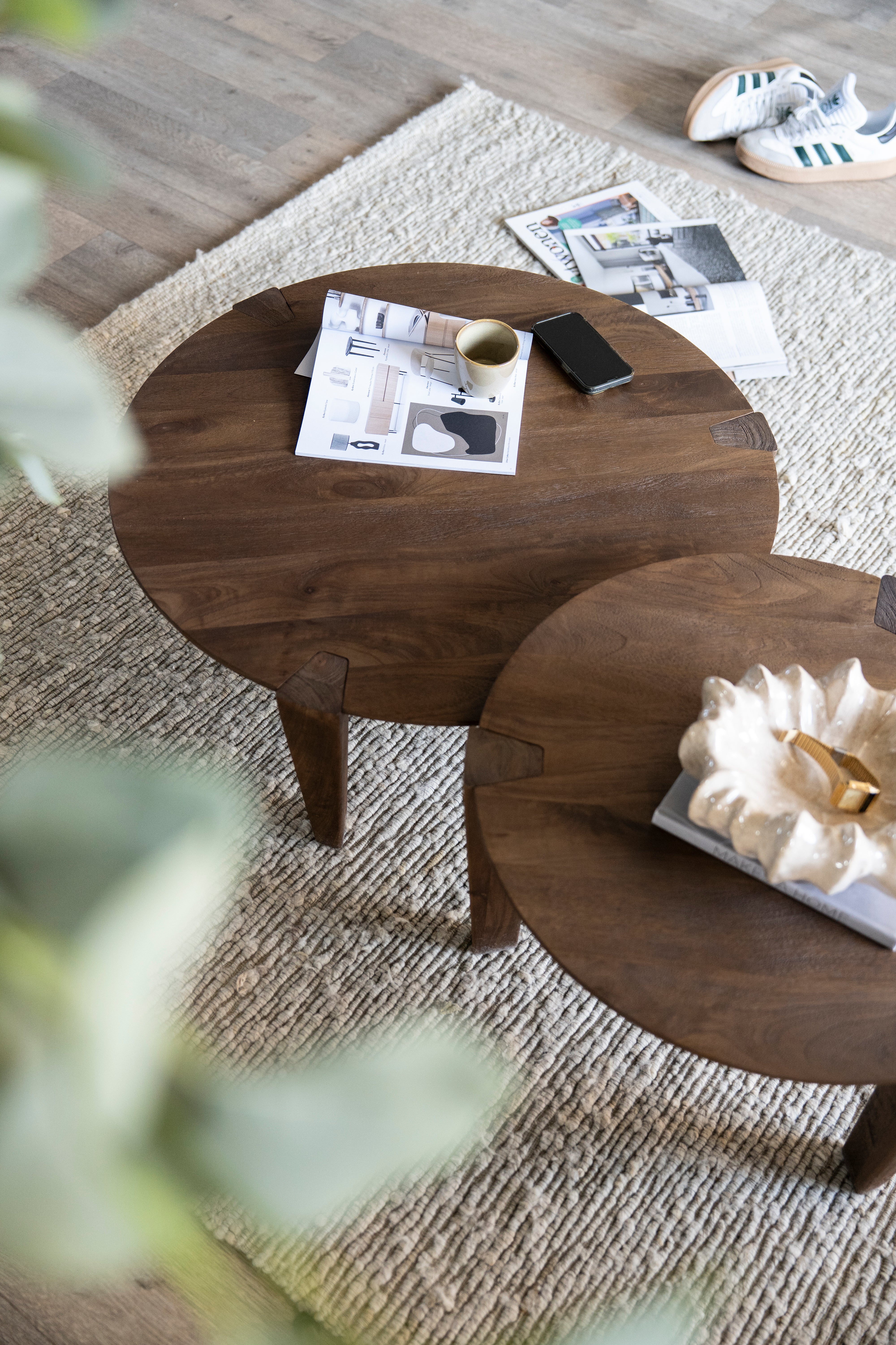 Stolik boczny DAVINA drewno mango