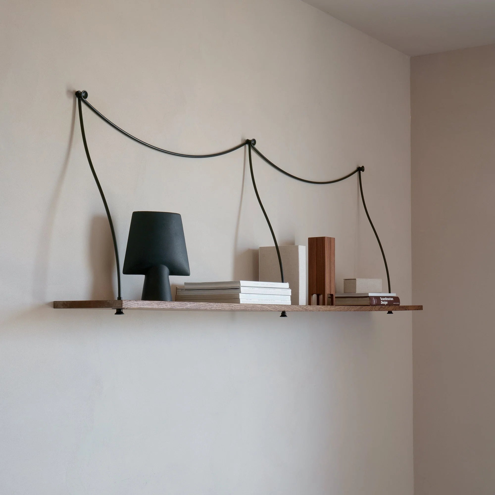 Police FERRO dubové dřevo