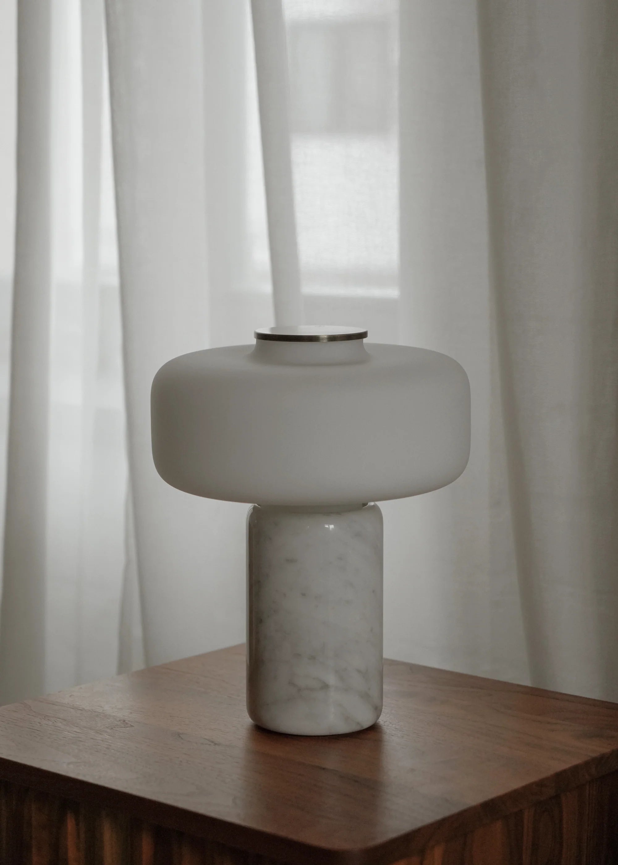Fonte Table Lamp White Marble