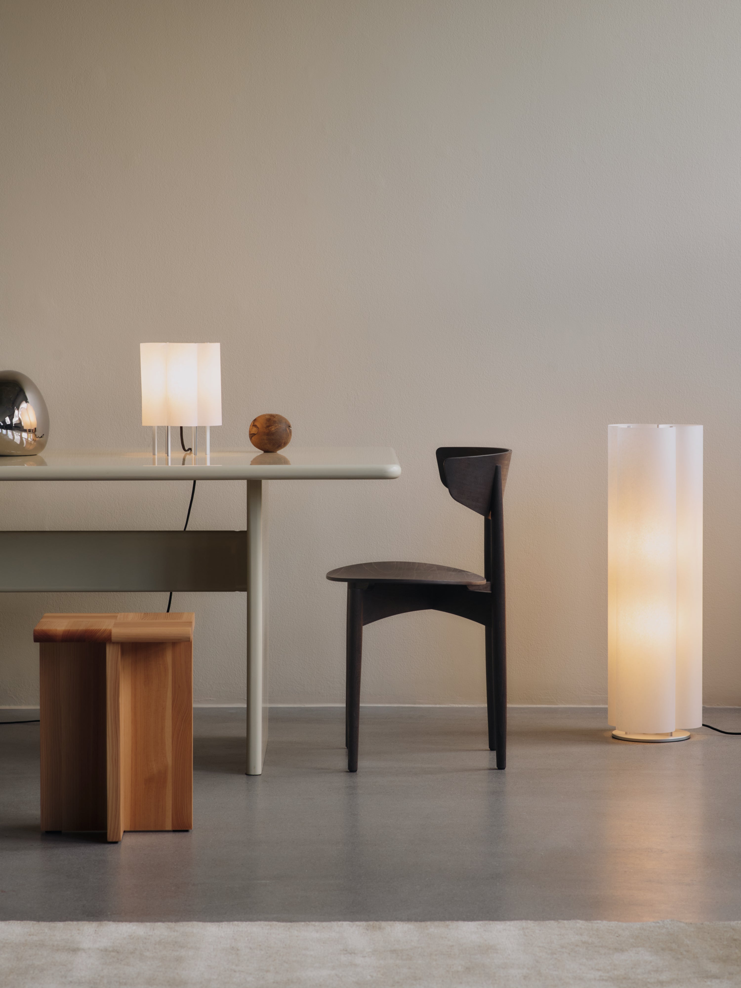 Stolní lampa BOE bílá