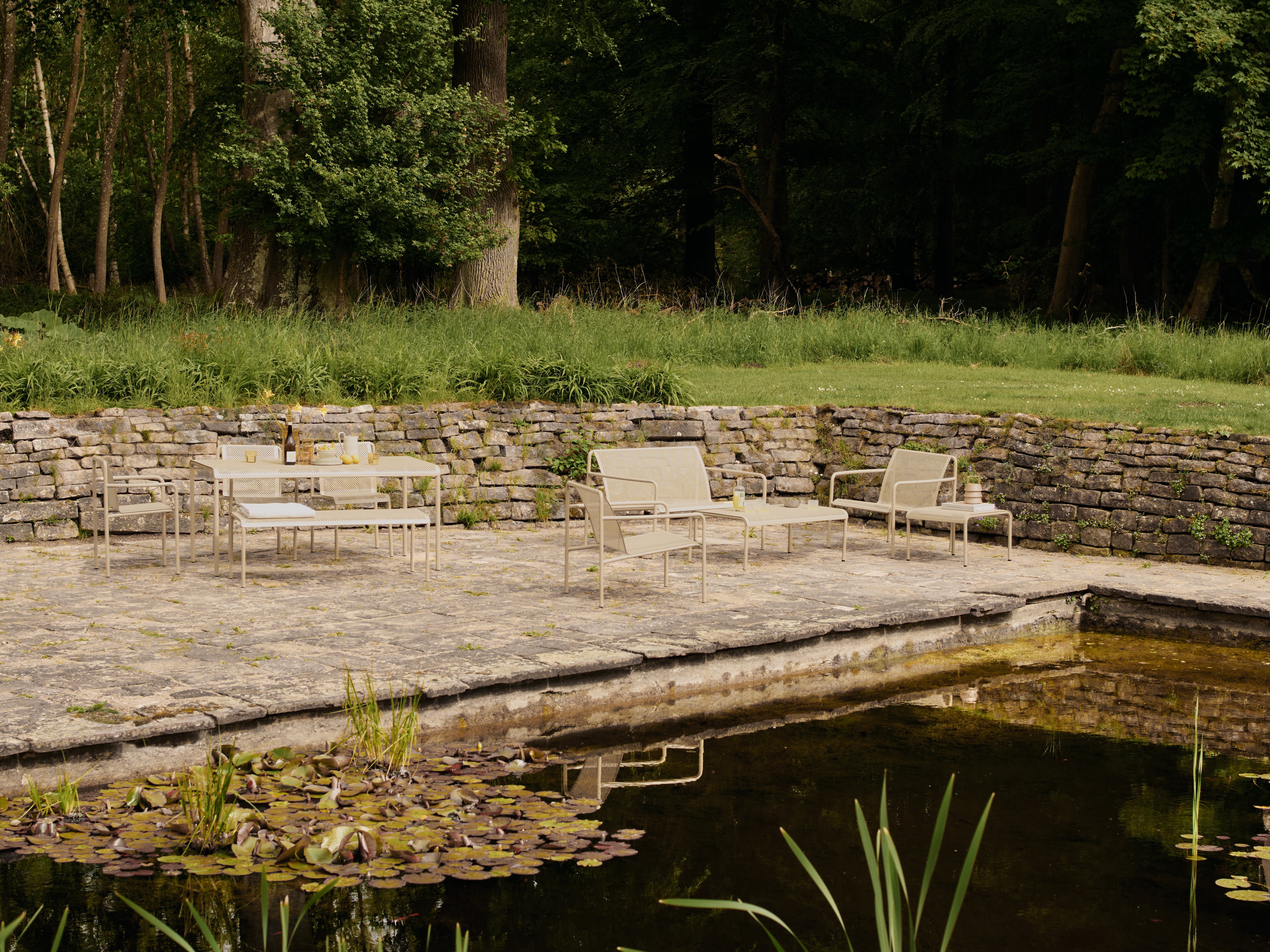 DAPPLE beige garden coffee table