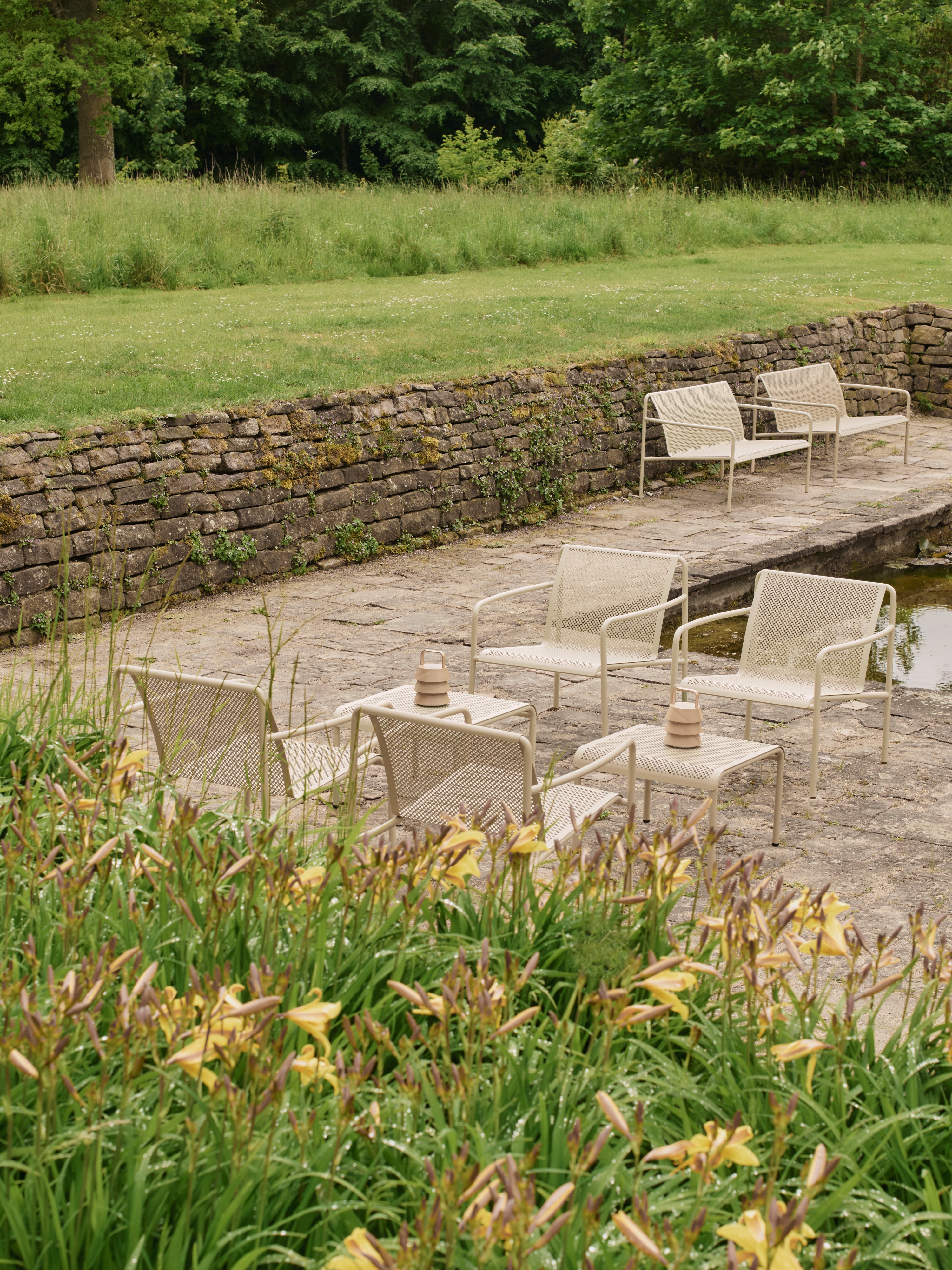 DAPPLE beige garden coffee table