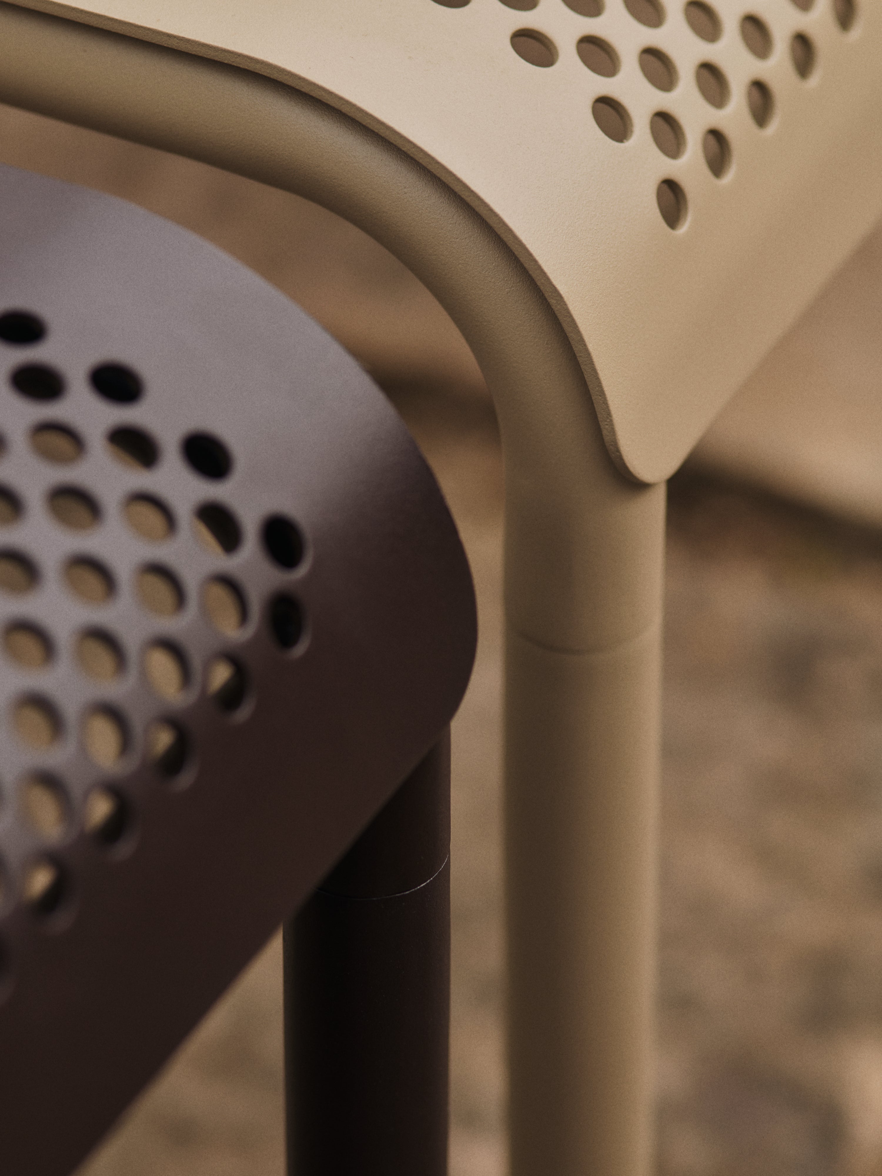 DAPPLE beige garden coffee table