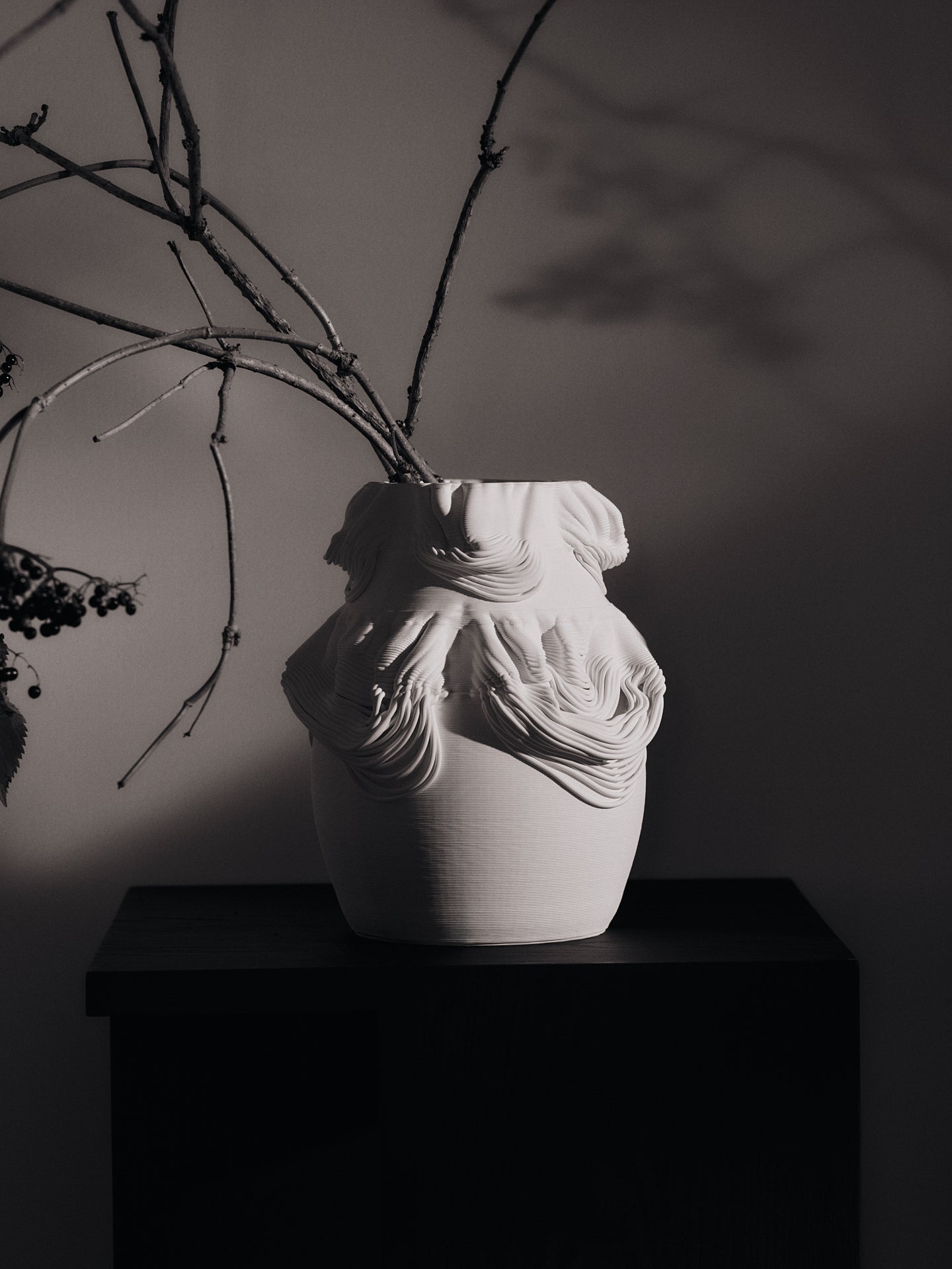 DRISCA vase broken white