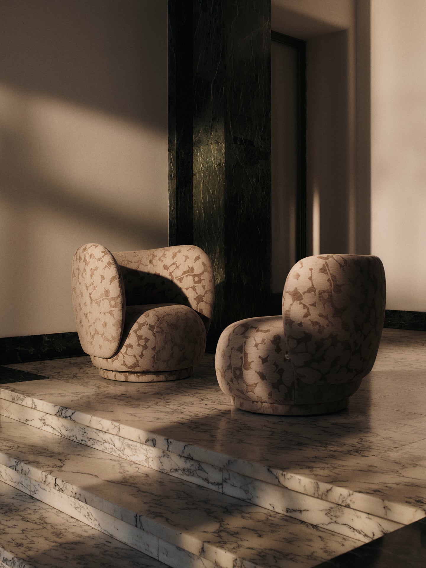 RICO PICCOLO LOUNGE Chair Cilla taupe