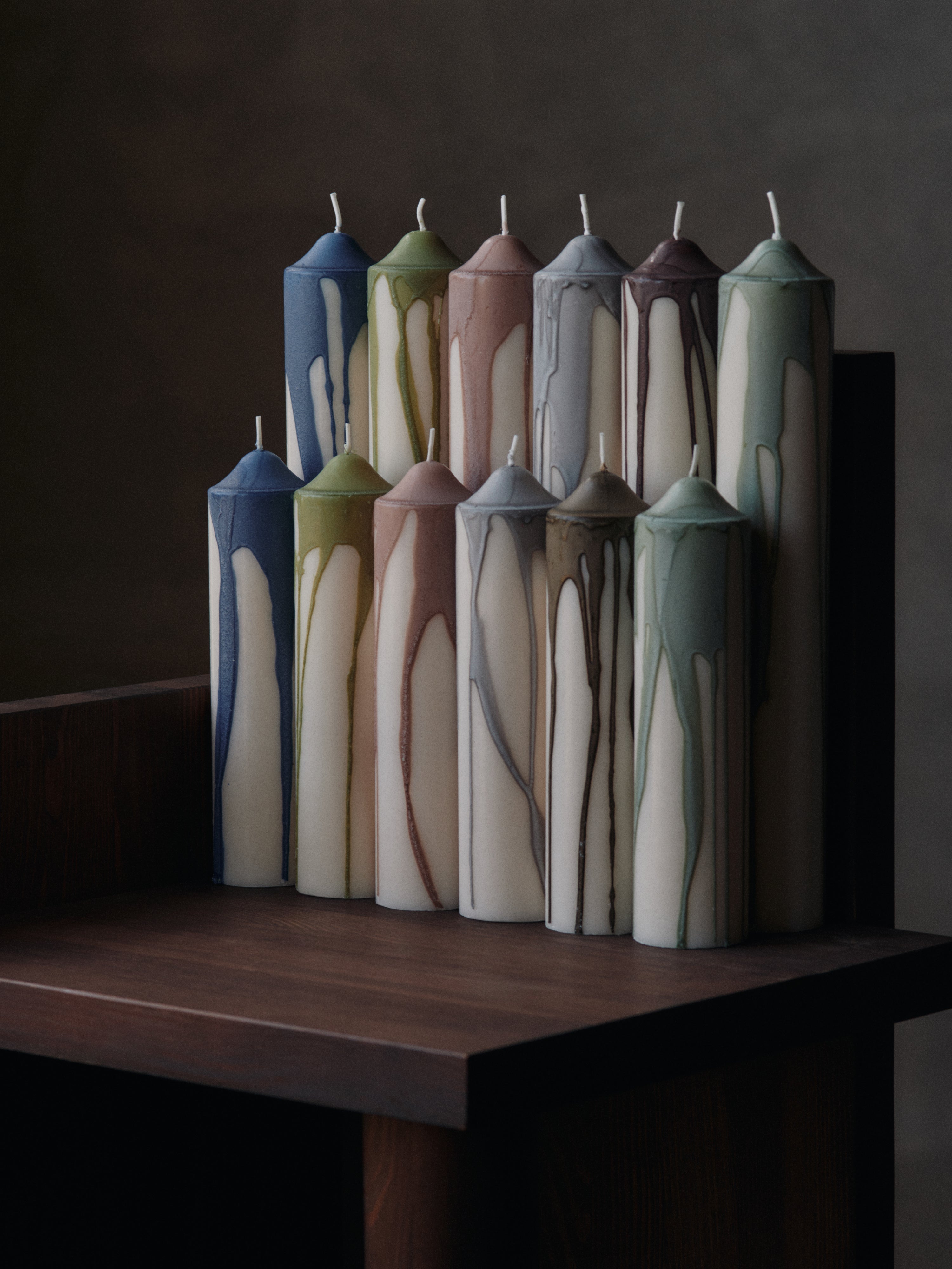 Svíčka DRYP béžová s hnědou