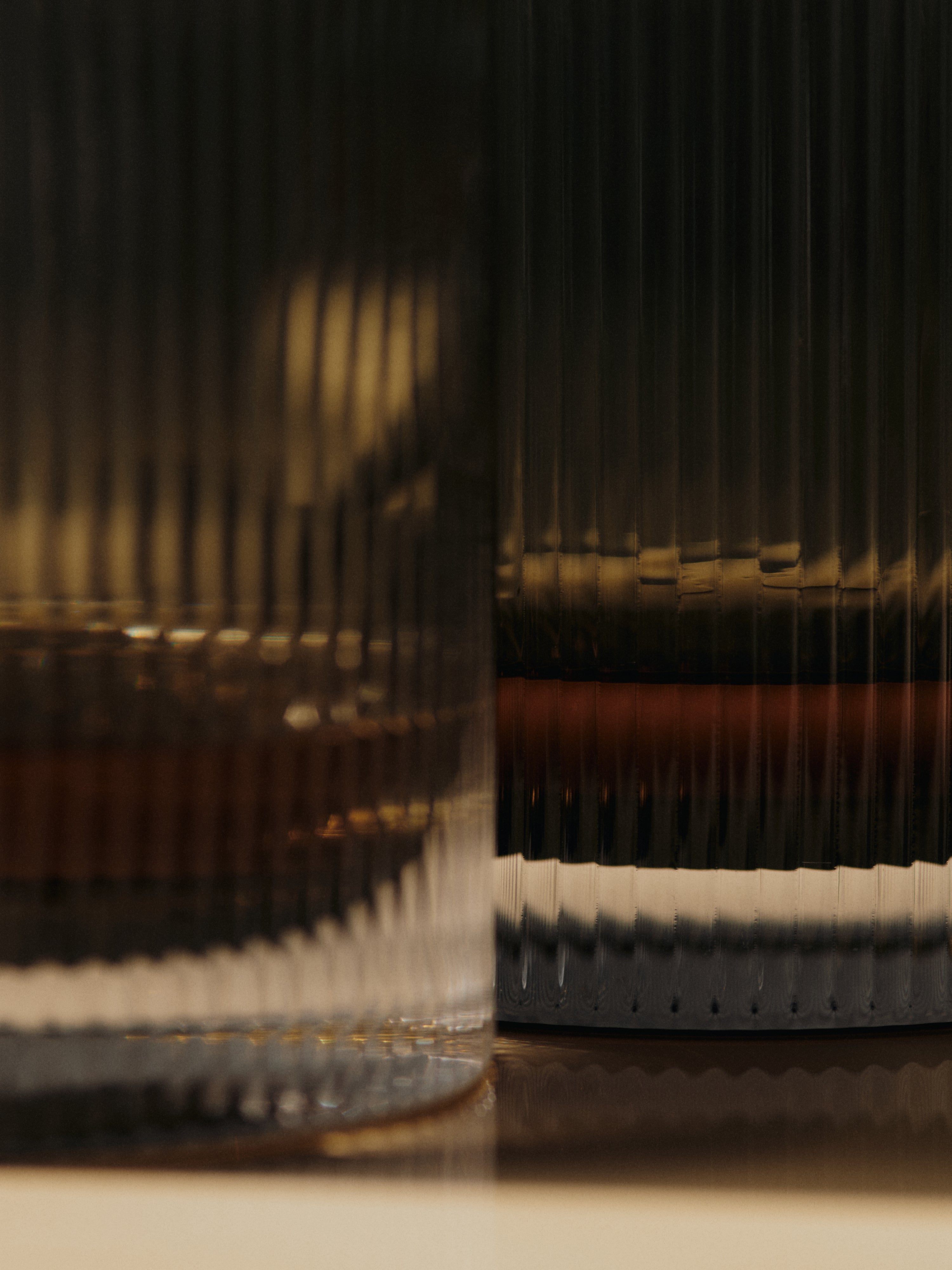 Zestaw szklanek RIPPLE dymione szkło