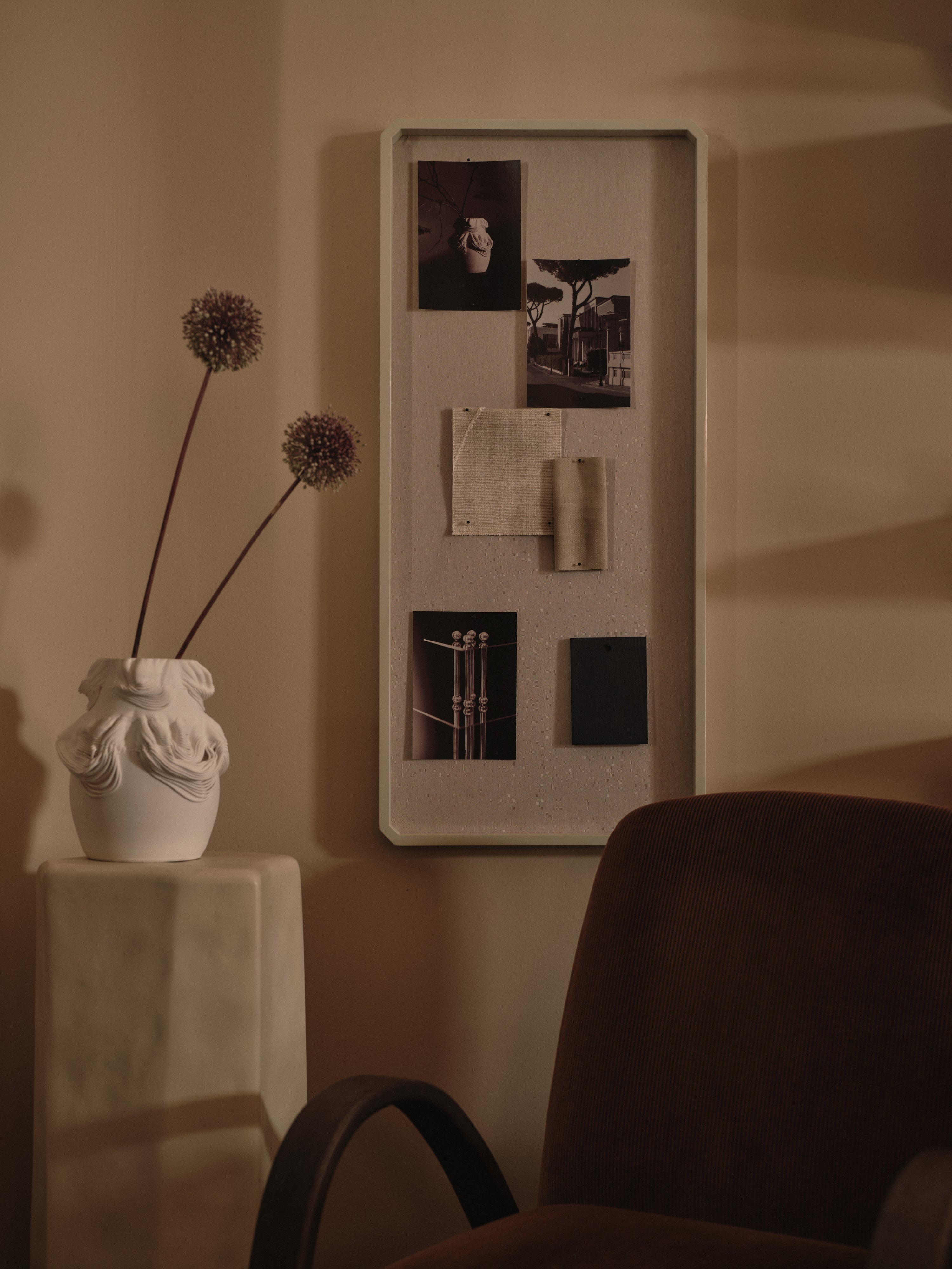 DRISCA vase broken white