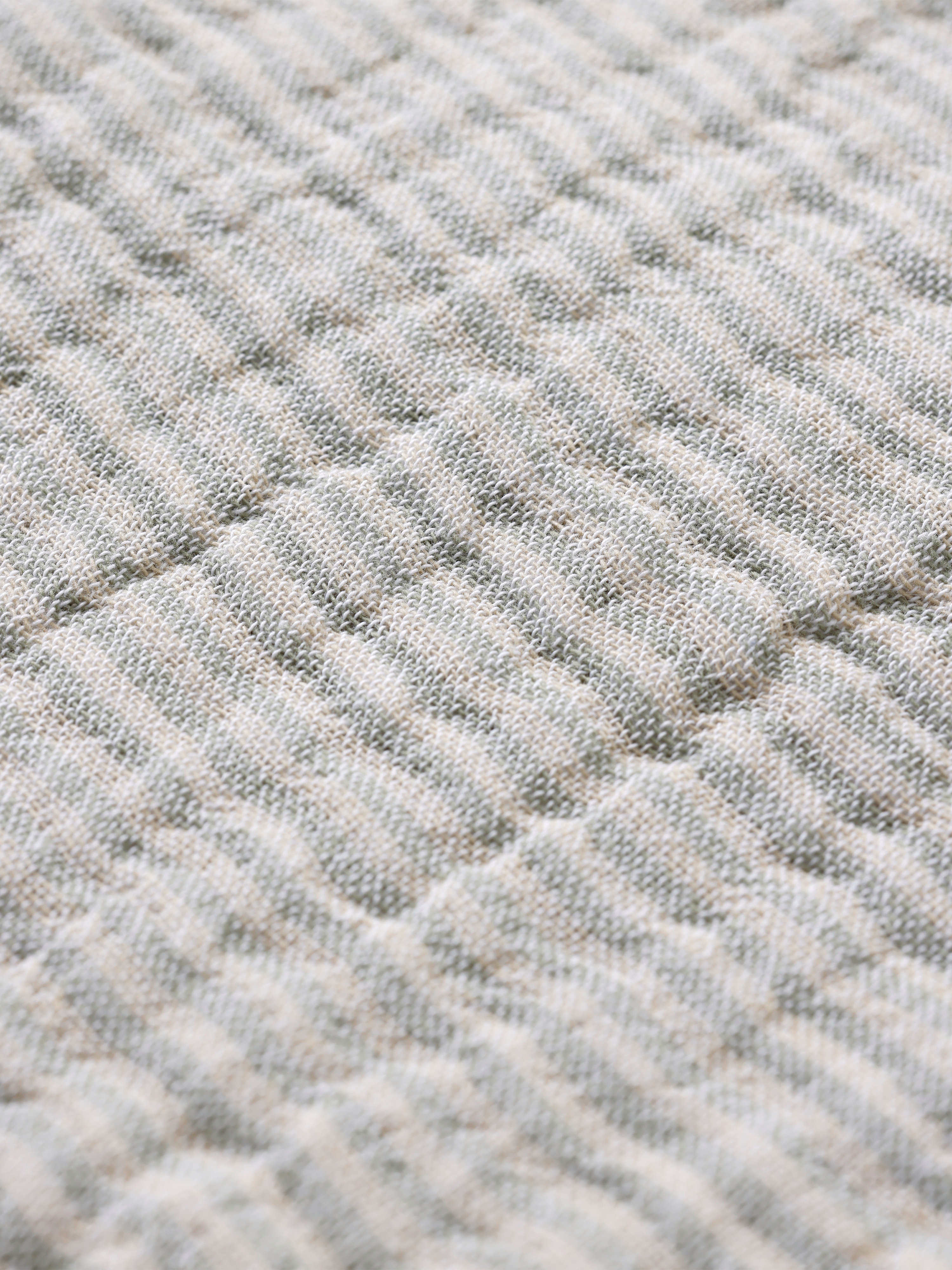 FINO bedspread light green with sand