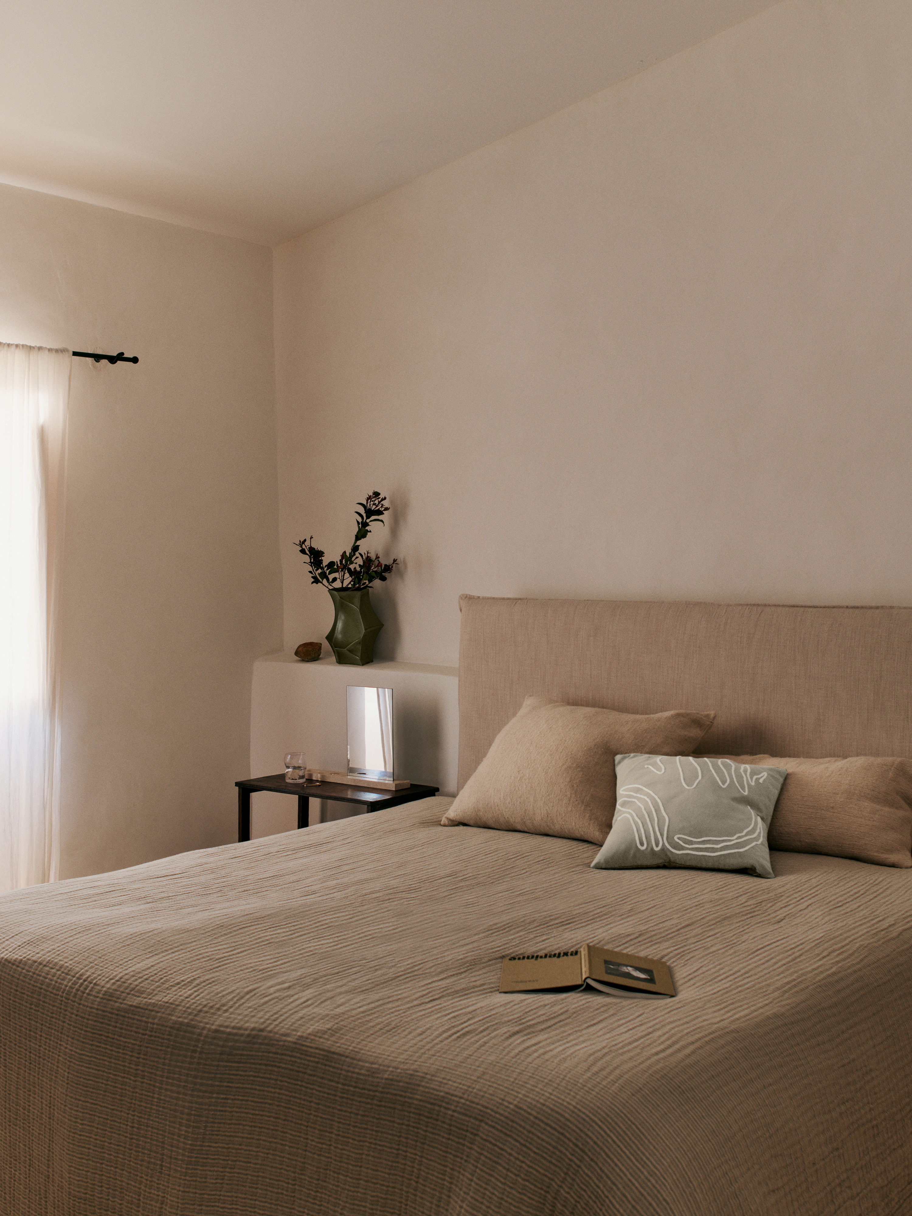 FINO bedspread light green with sand