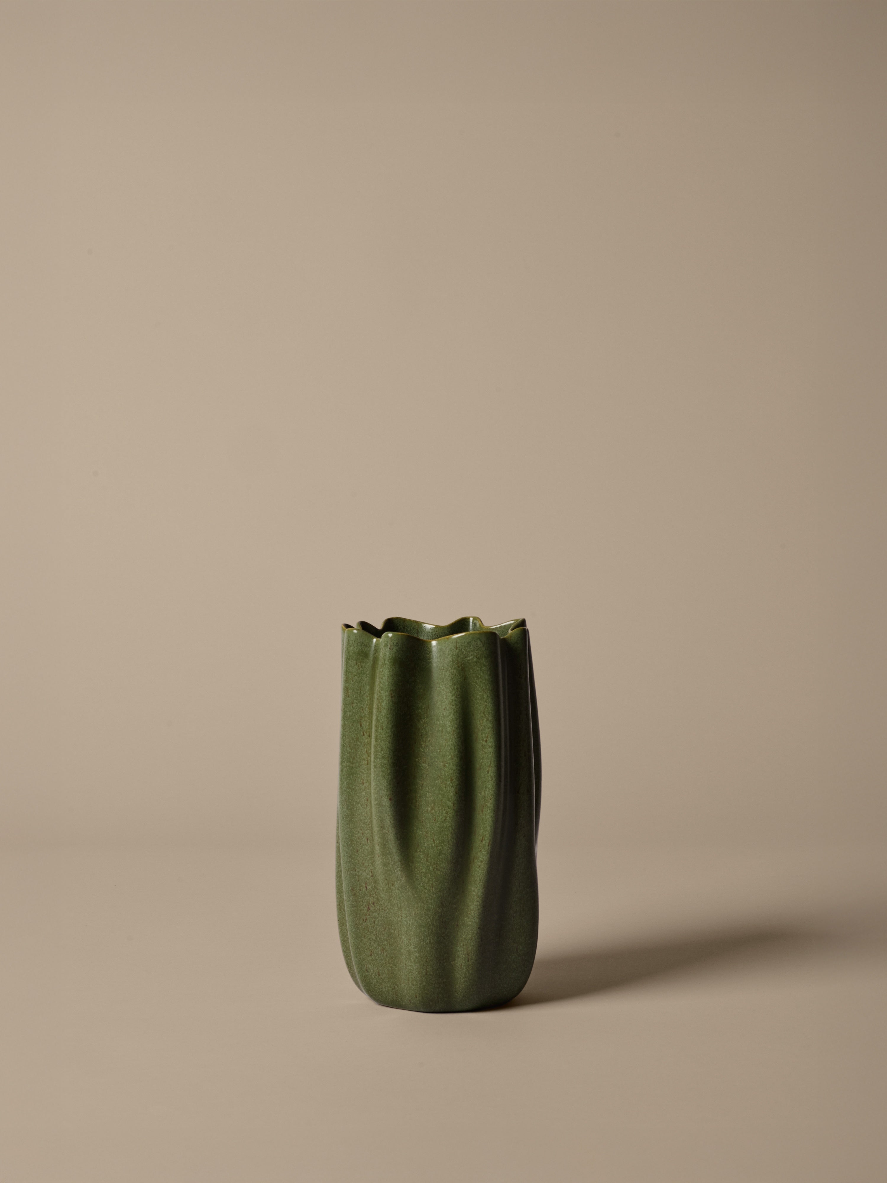 NIUM Green Vase