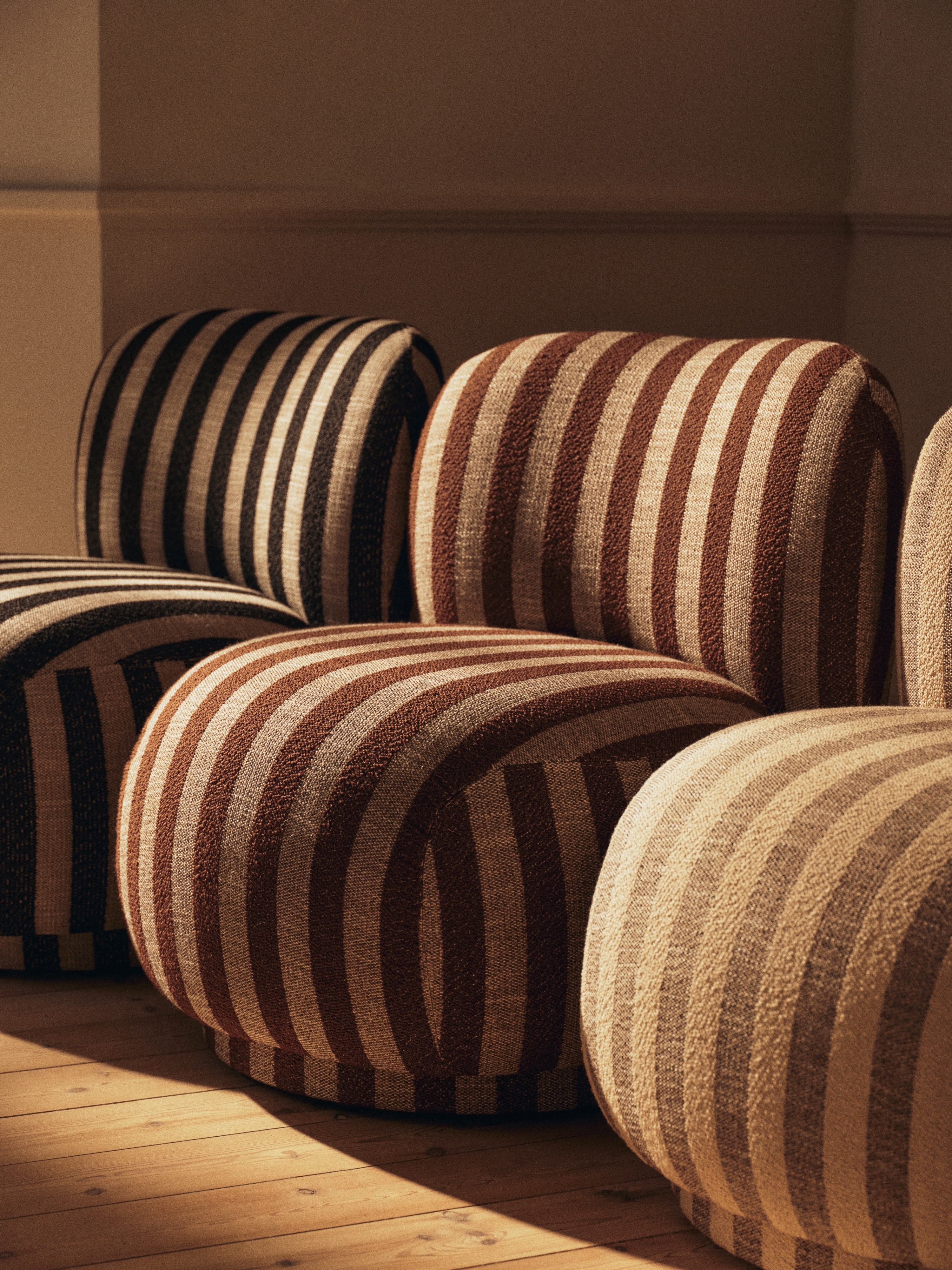 Křeslo RICO PICCOLO Louisiana černé s pískovým