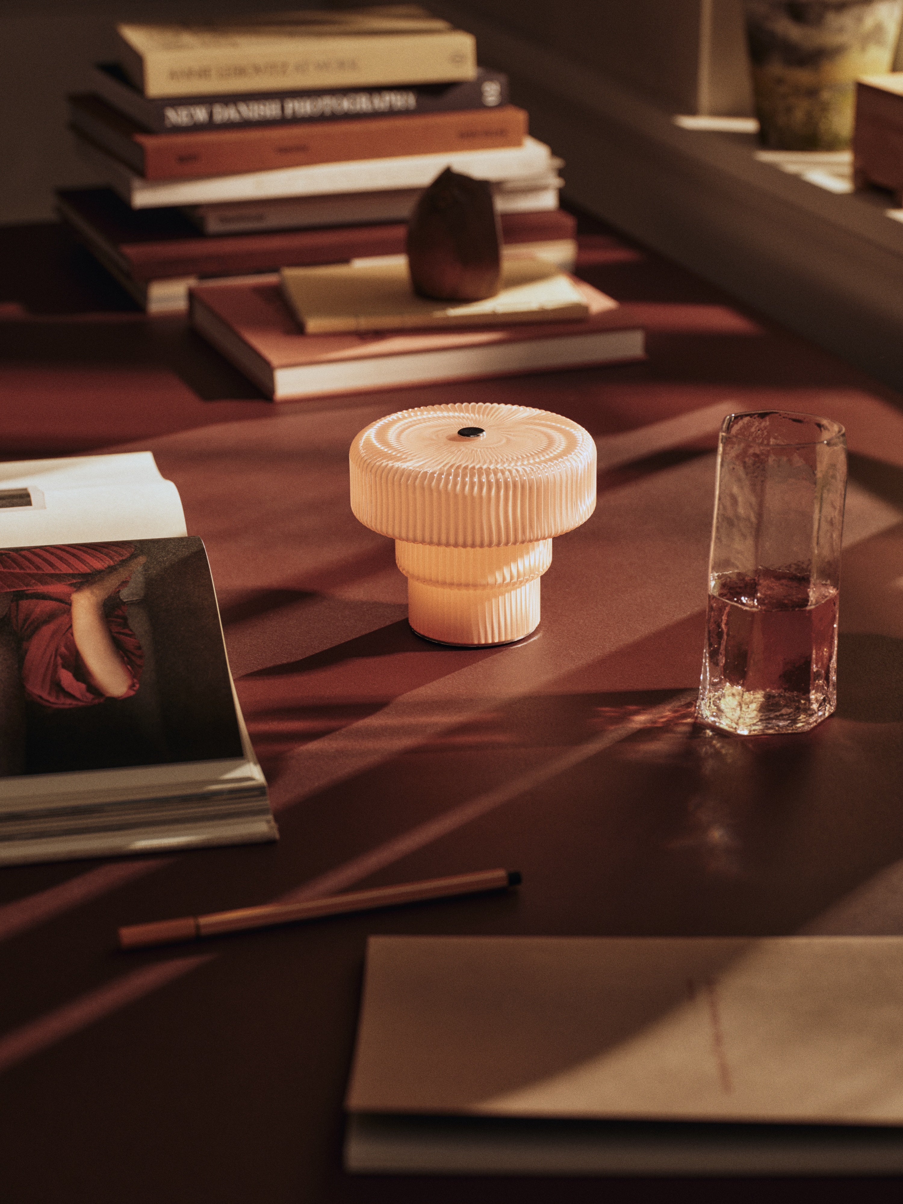 RIPPLE Portable Lamp Pink Glass