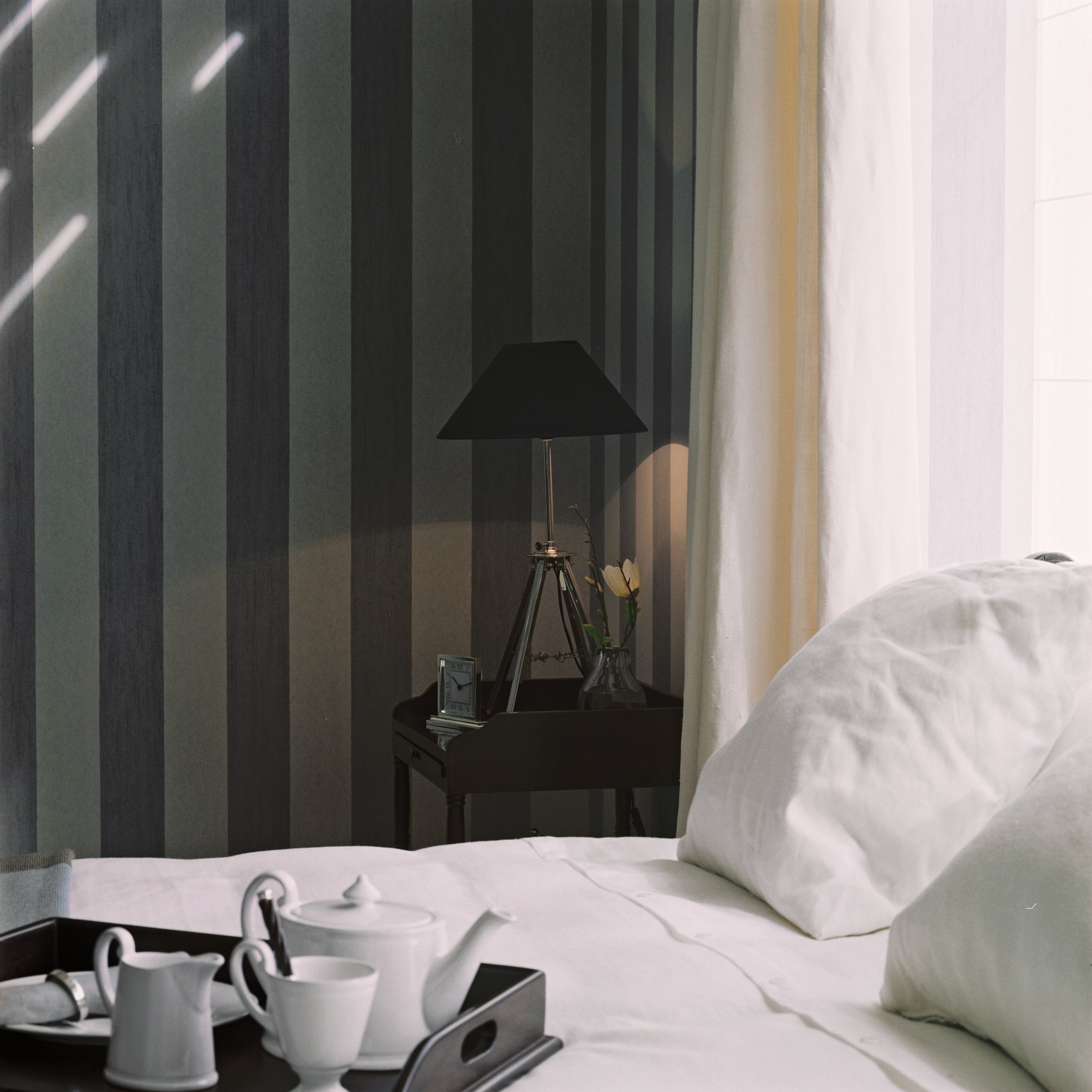 Structural wallpaper imitating canvas with a striped pattern STRIPE red