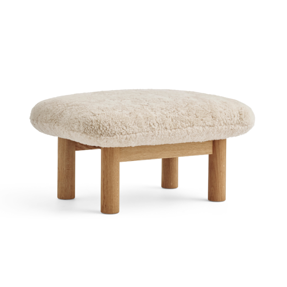 BRASILIA Footrest sheepskin with oak base
