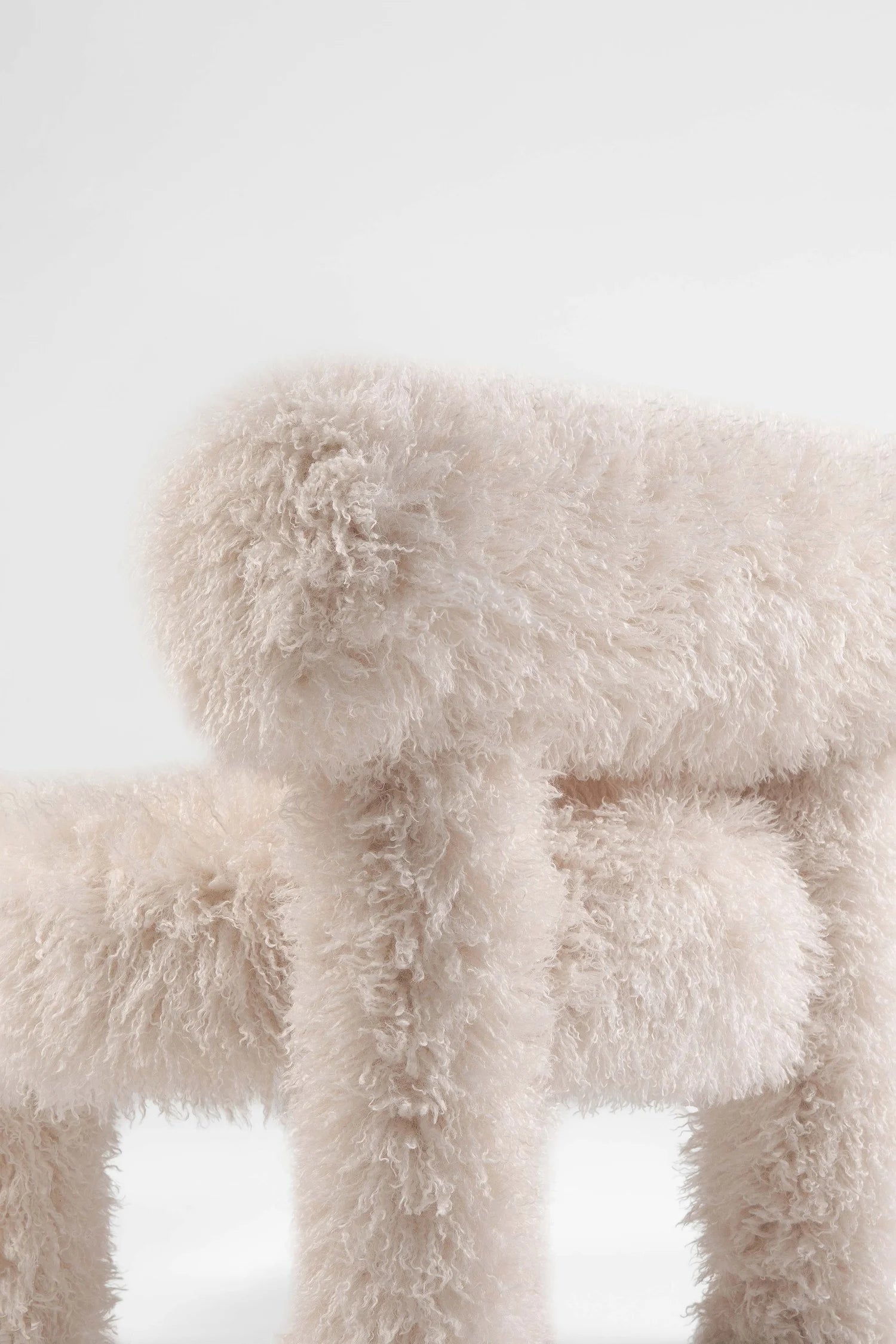 GROPIUS CS1 Armchair - FLUFFY EDITION artificial fur