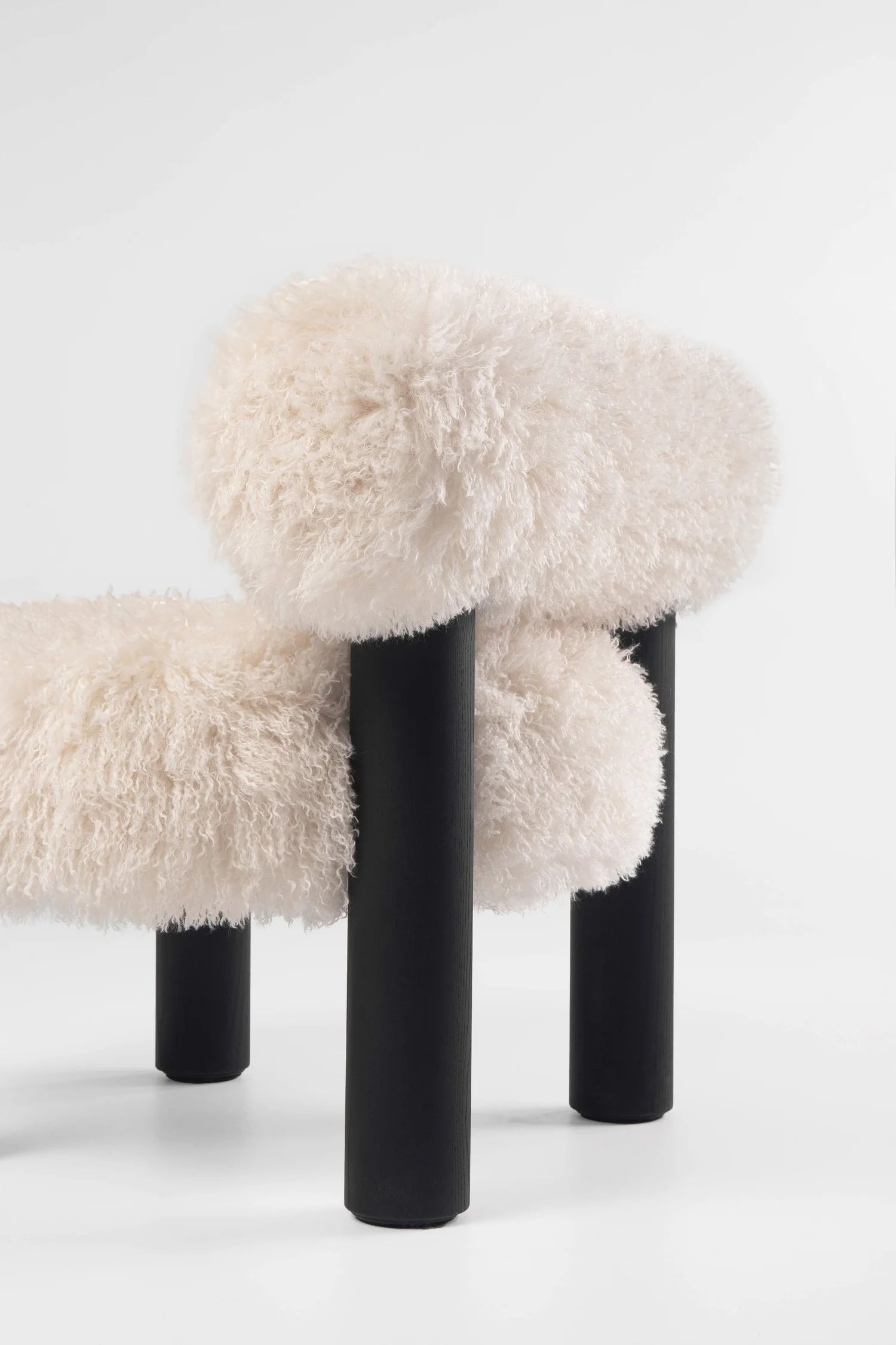GROPIUS CS2 Armchair - FLUFFY EDITION artificial fur