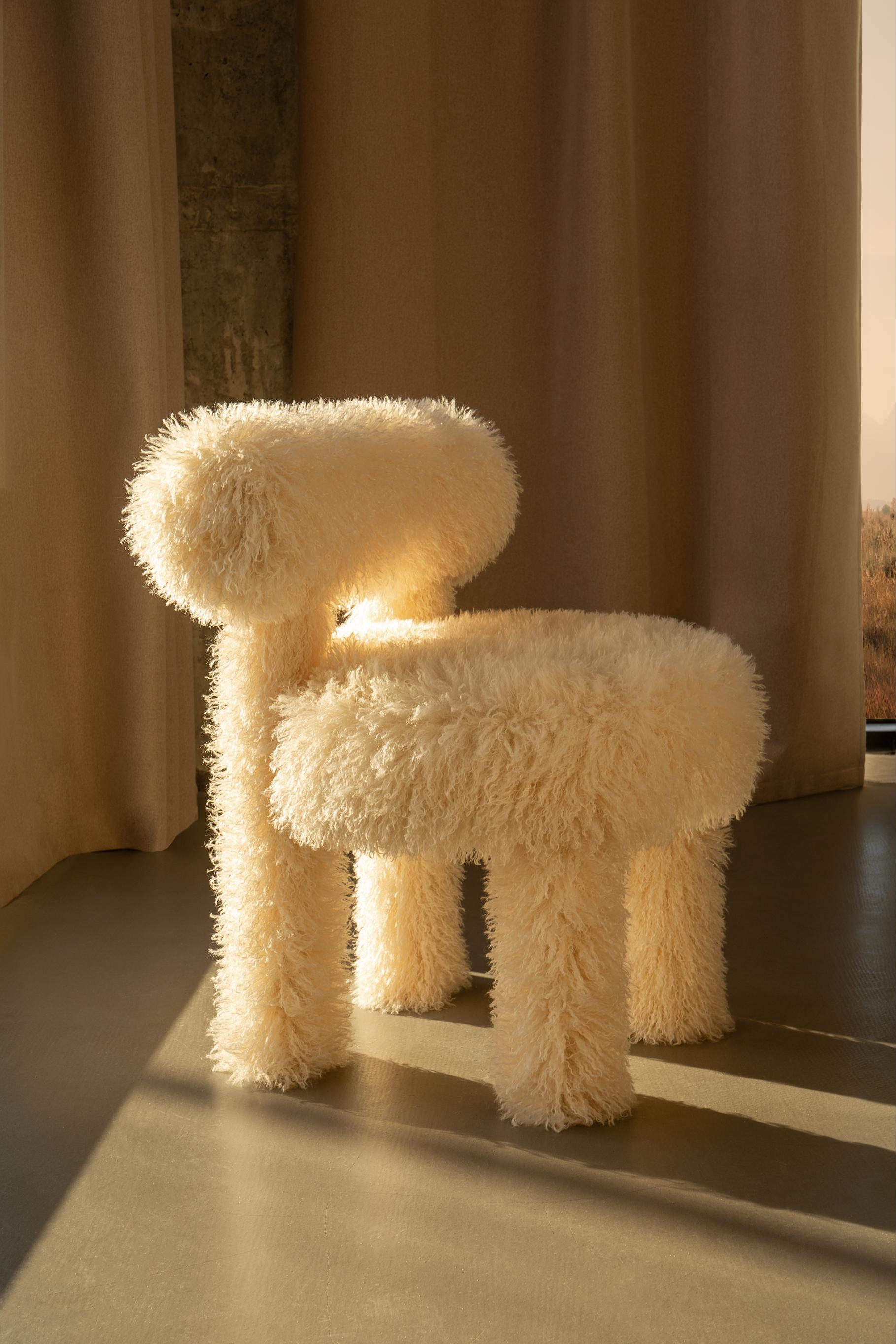 GROPIUS CS1 Chair - FLUFFY EDITION artificial fur