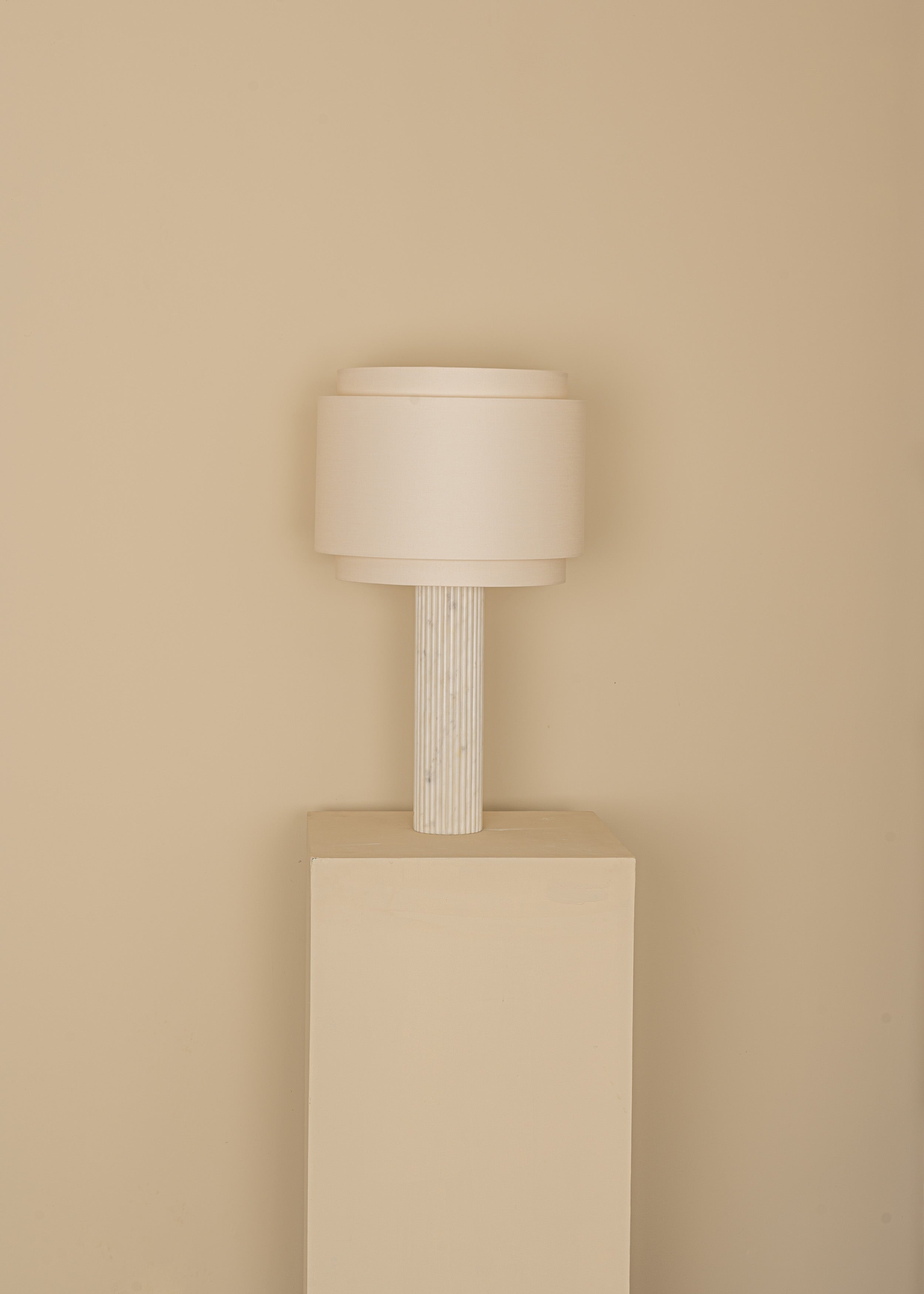 FLUTA Table Lamp White Marble