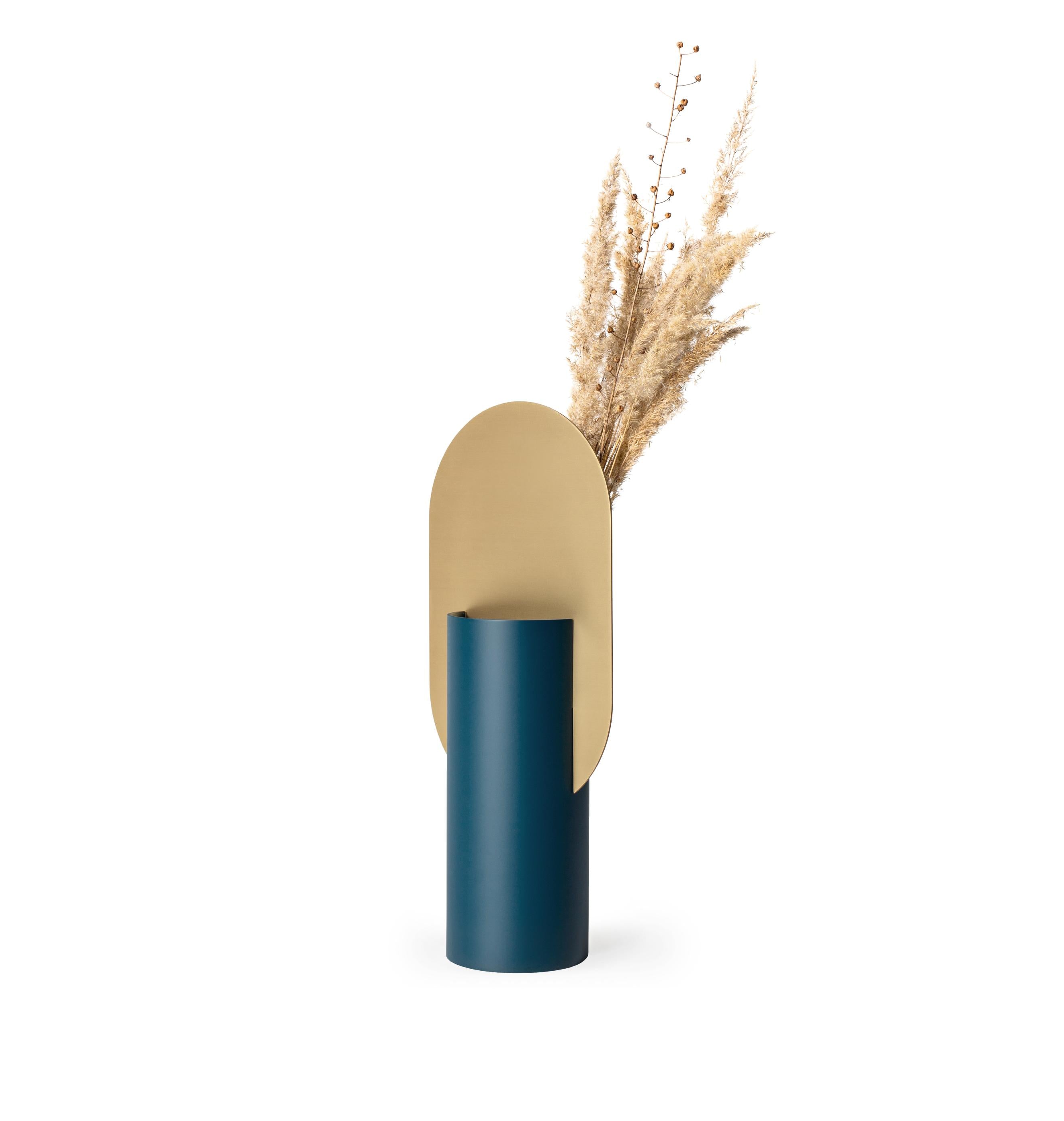 GENKE Blue Vase with Brass